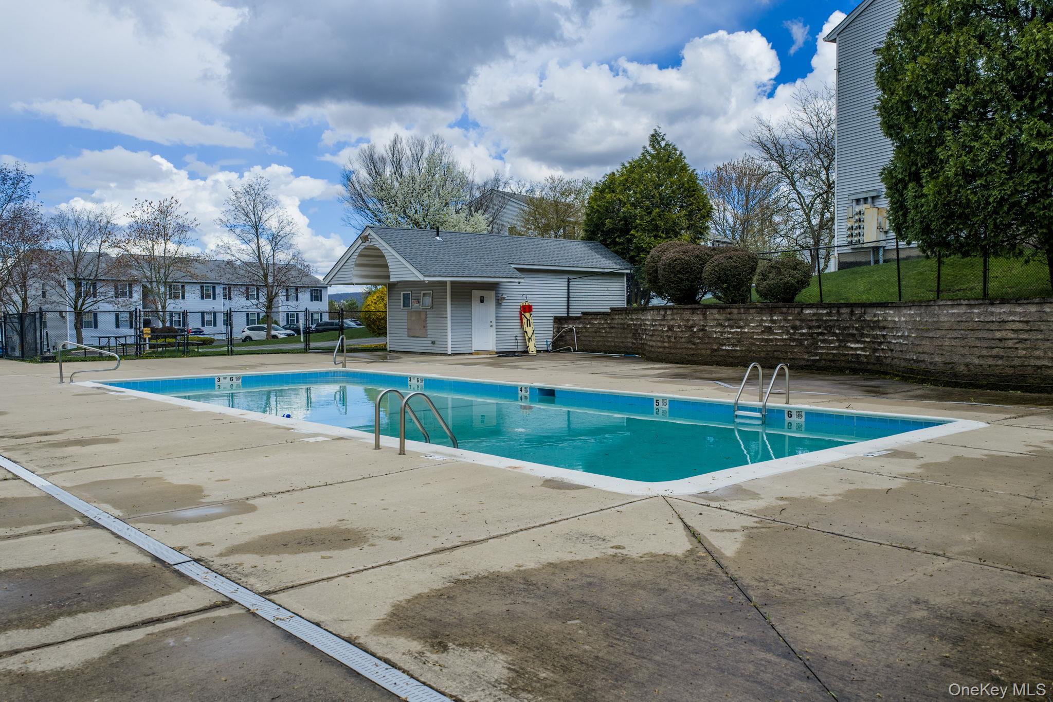18 Lexington Hill, Unit 8 photo 22