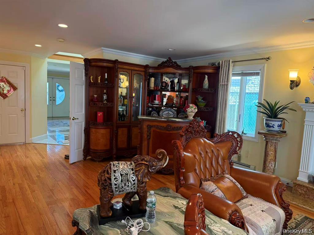 154-60 Riverside Drive – For Sale photo 6