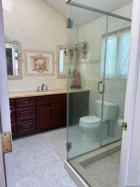 154-60 Riverside Drive – For Sale photo 14