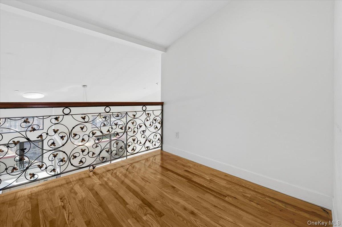 10847 Sutphin Boulevard – For Sale photo 9