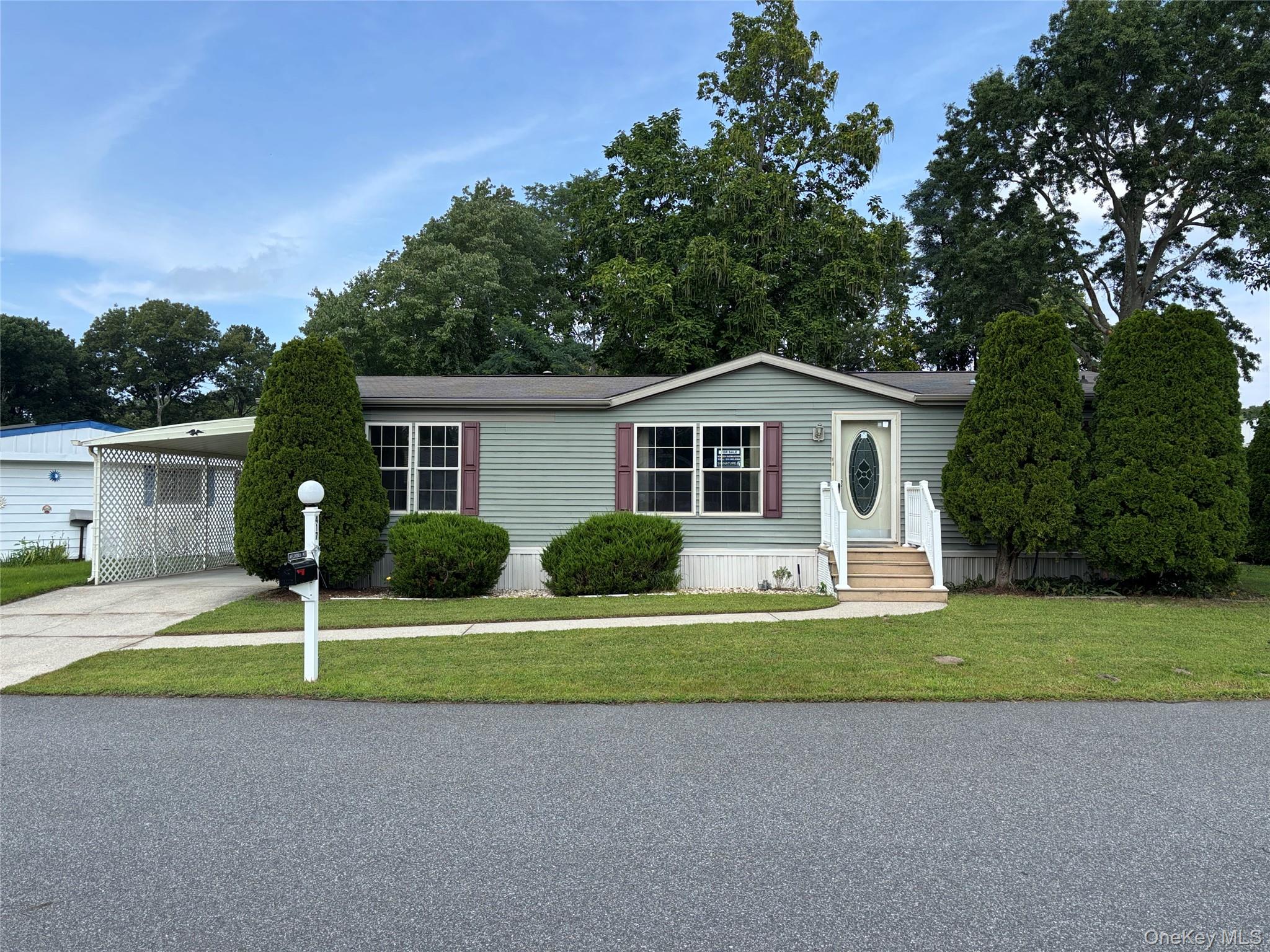 1661 Old Country Road, Unit 417