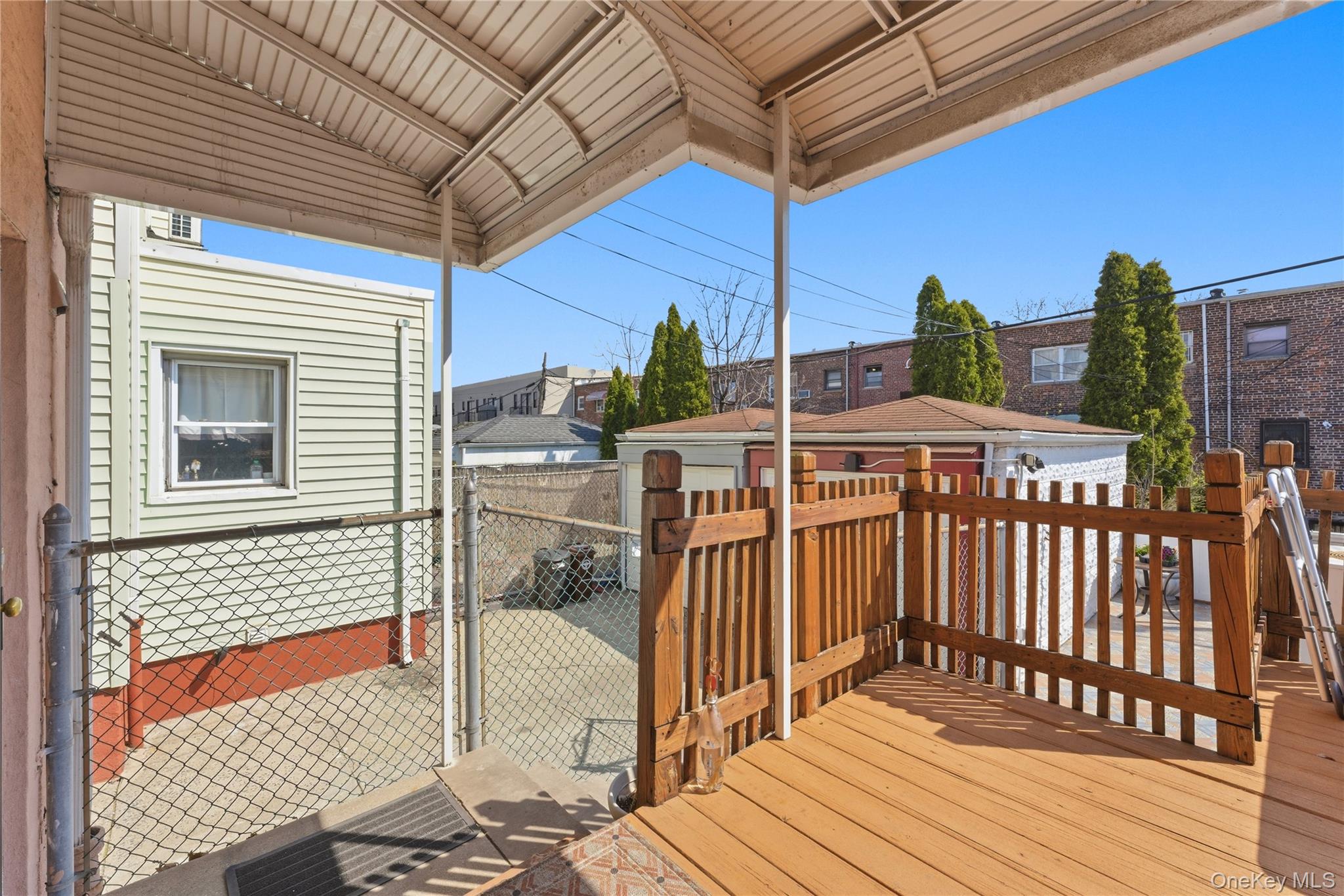675 E 53rd Street – For Sale photo 3