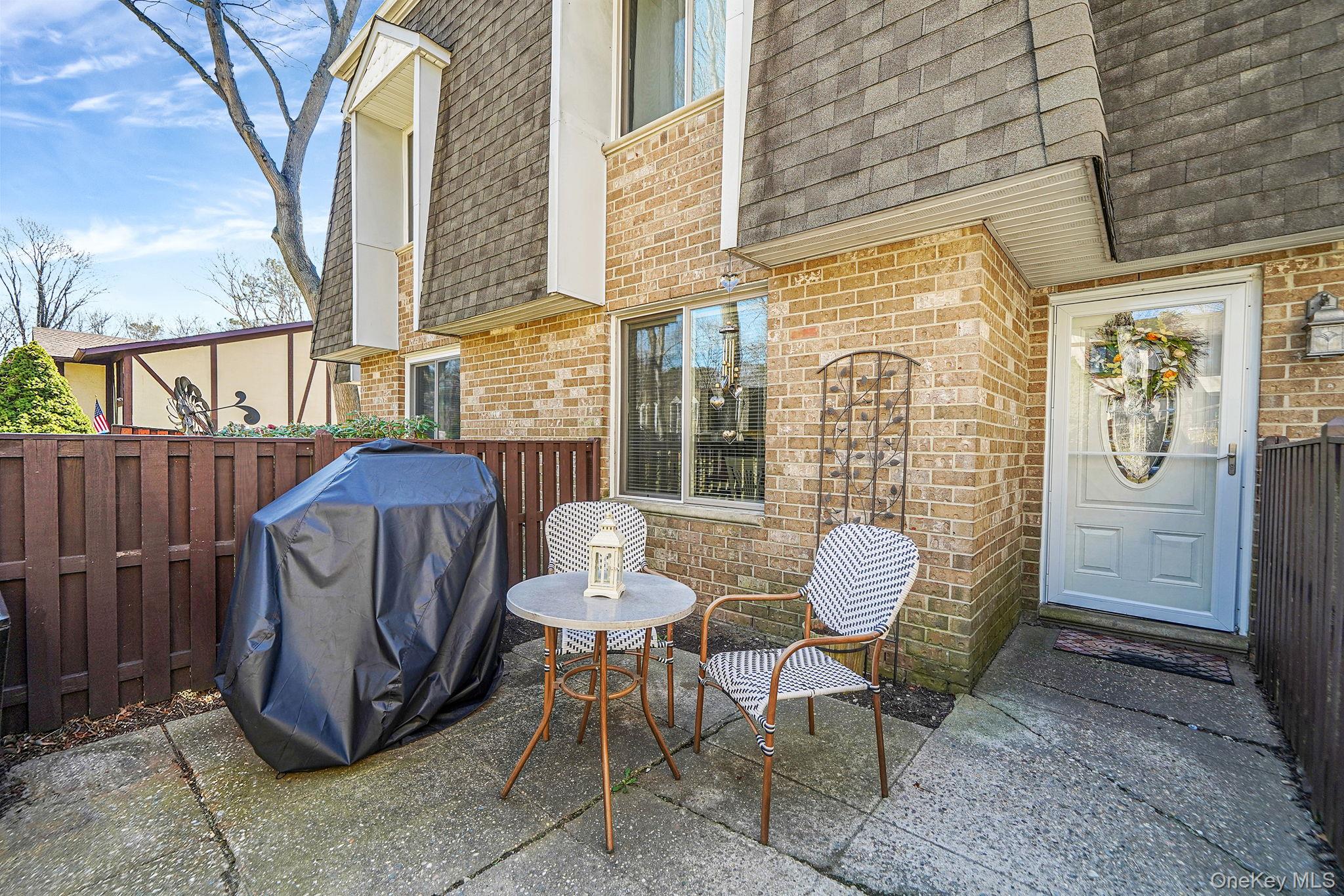 175 Cambridge Drive – For Sale photo 3