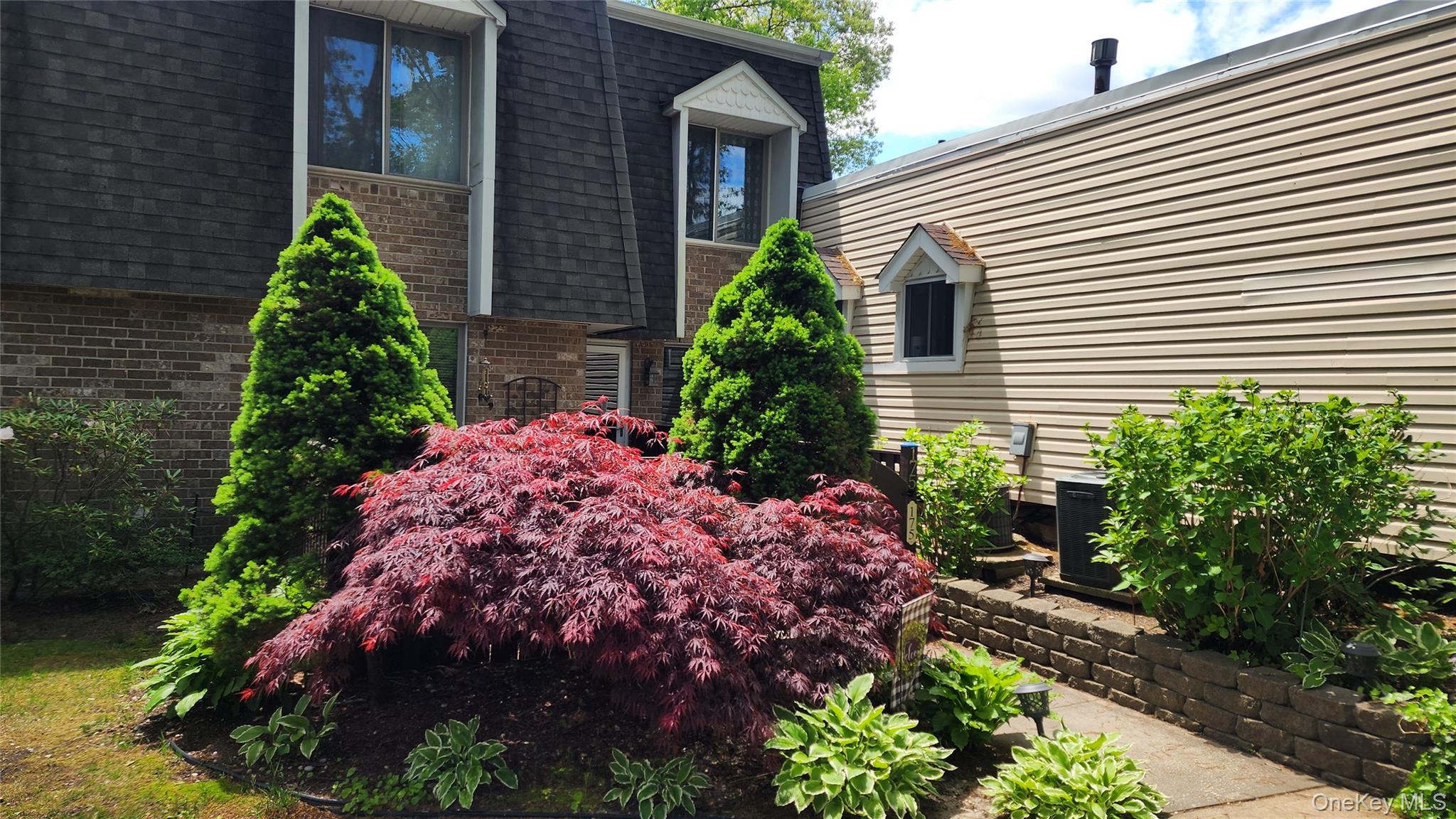 175 Cambridge Drive – For Sale photo 2