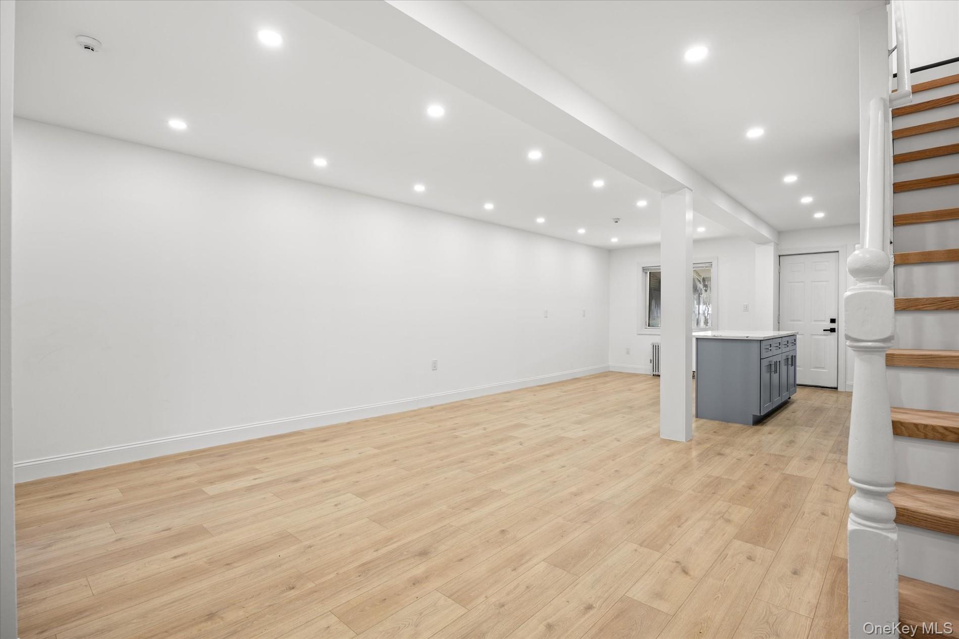 102-39 183 Place – For Sale photo 4