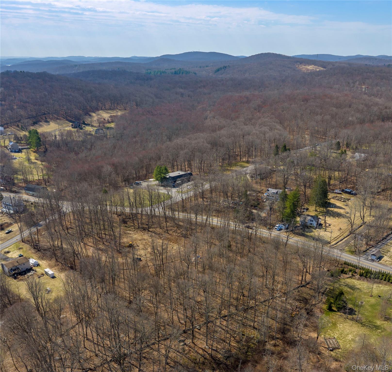 576 Holmes Road – For Sale photo 4