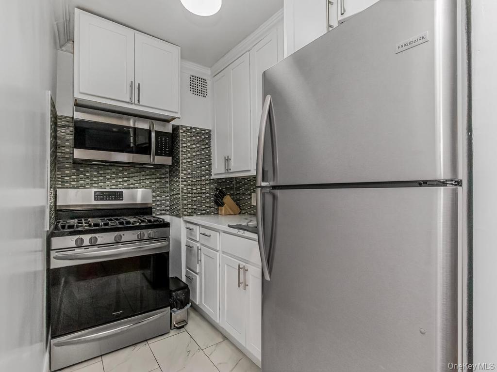 6535 Broadway, Unit 4G photo 2