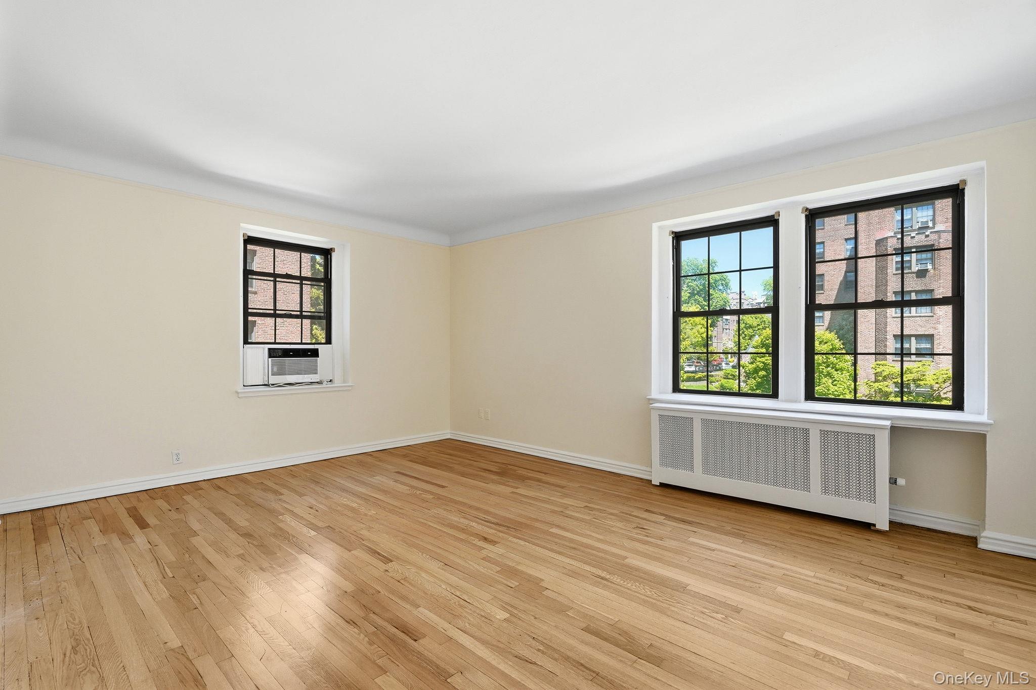 196 Garth Road, Unit 2F photo 4