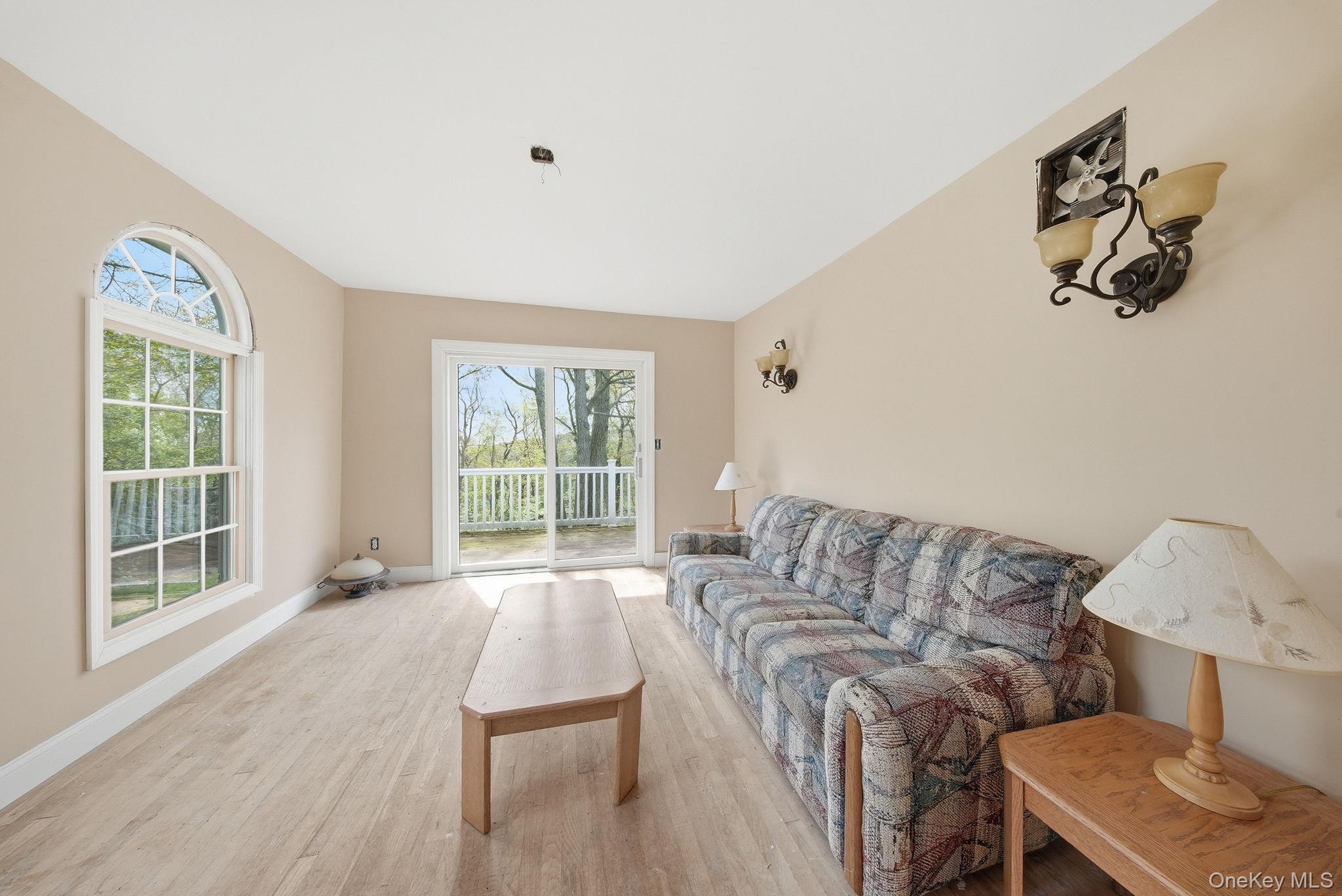 8 Chestnut Street W – For Sale photo 7
