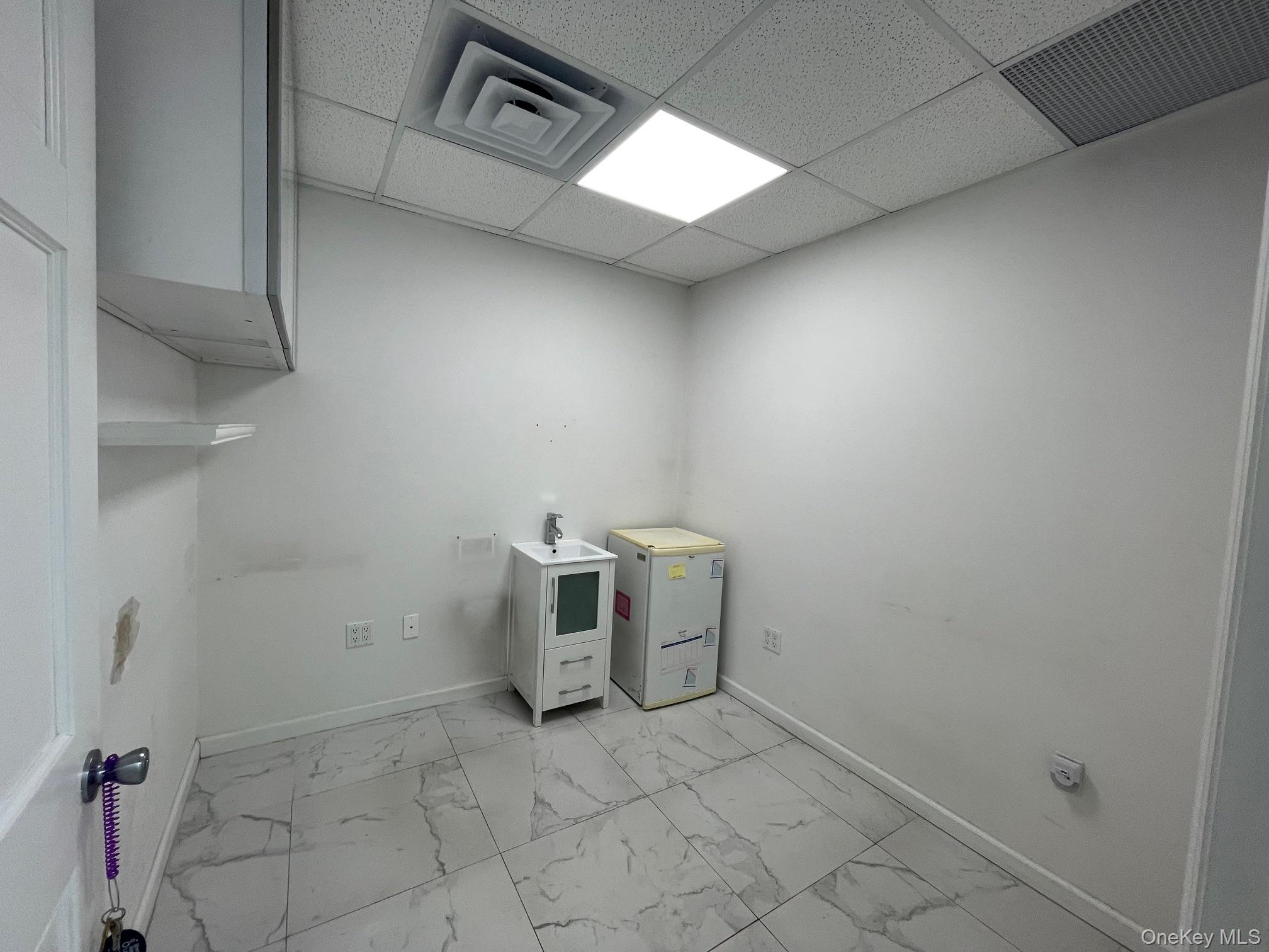 4142 College Point Boulevard, Unit 2A photo 9