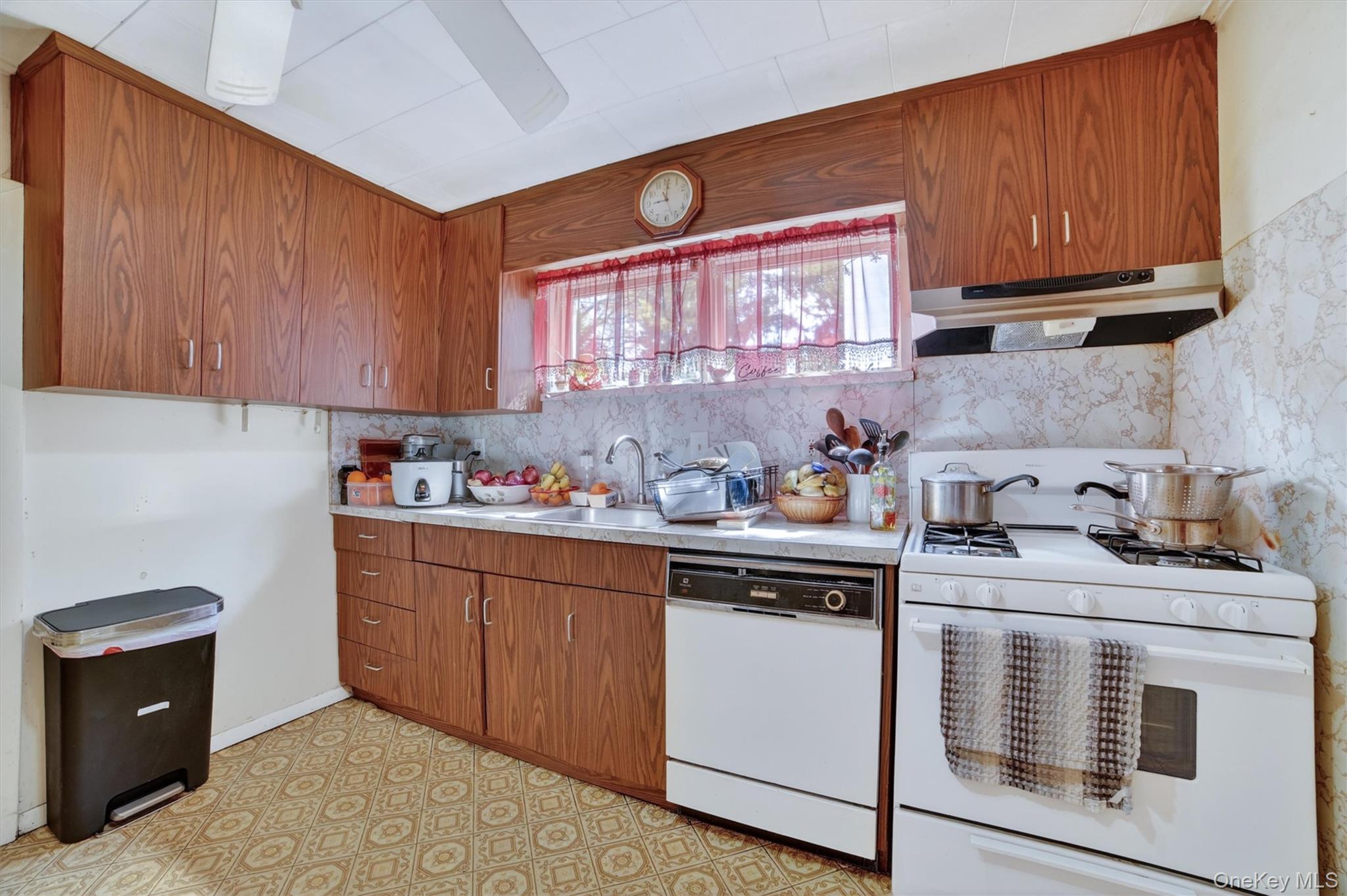 32 Terrace Avenue – For Sale photo 11