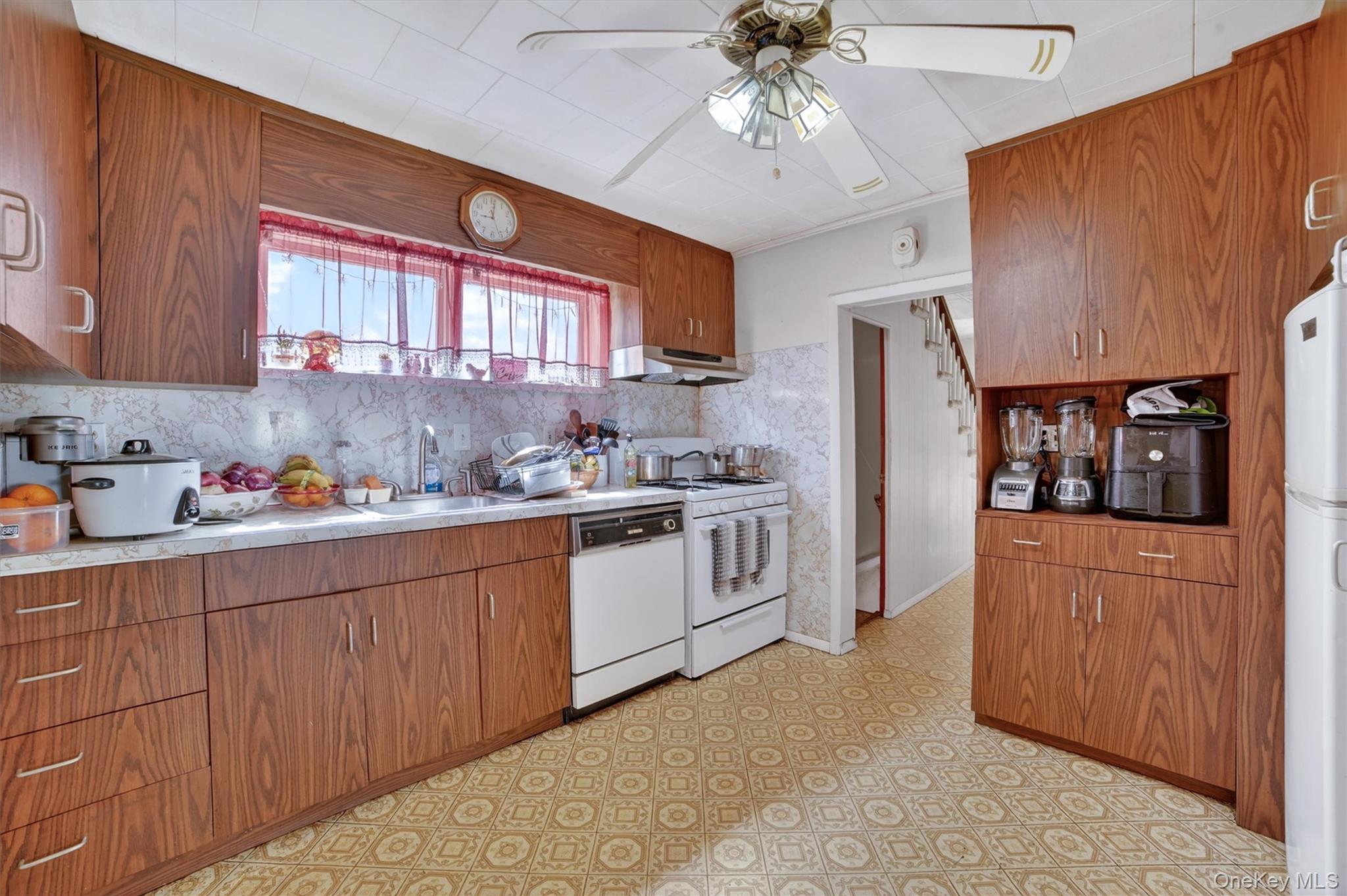 32 Terrace Avenue – For Sale photo 10