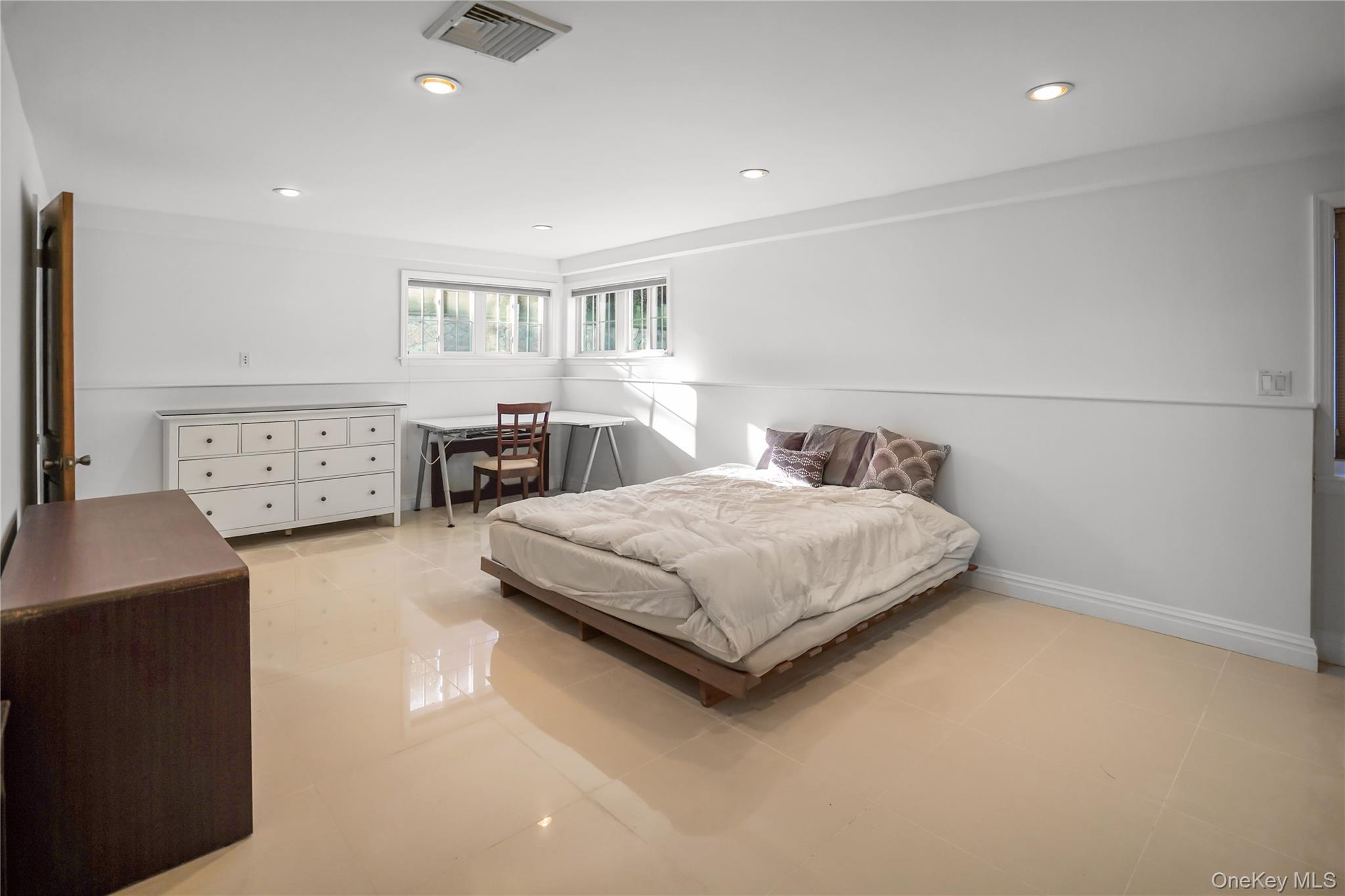 39 Oakdale Road – For Sale photo 16