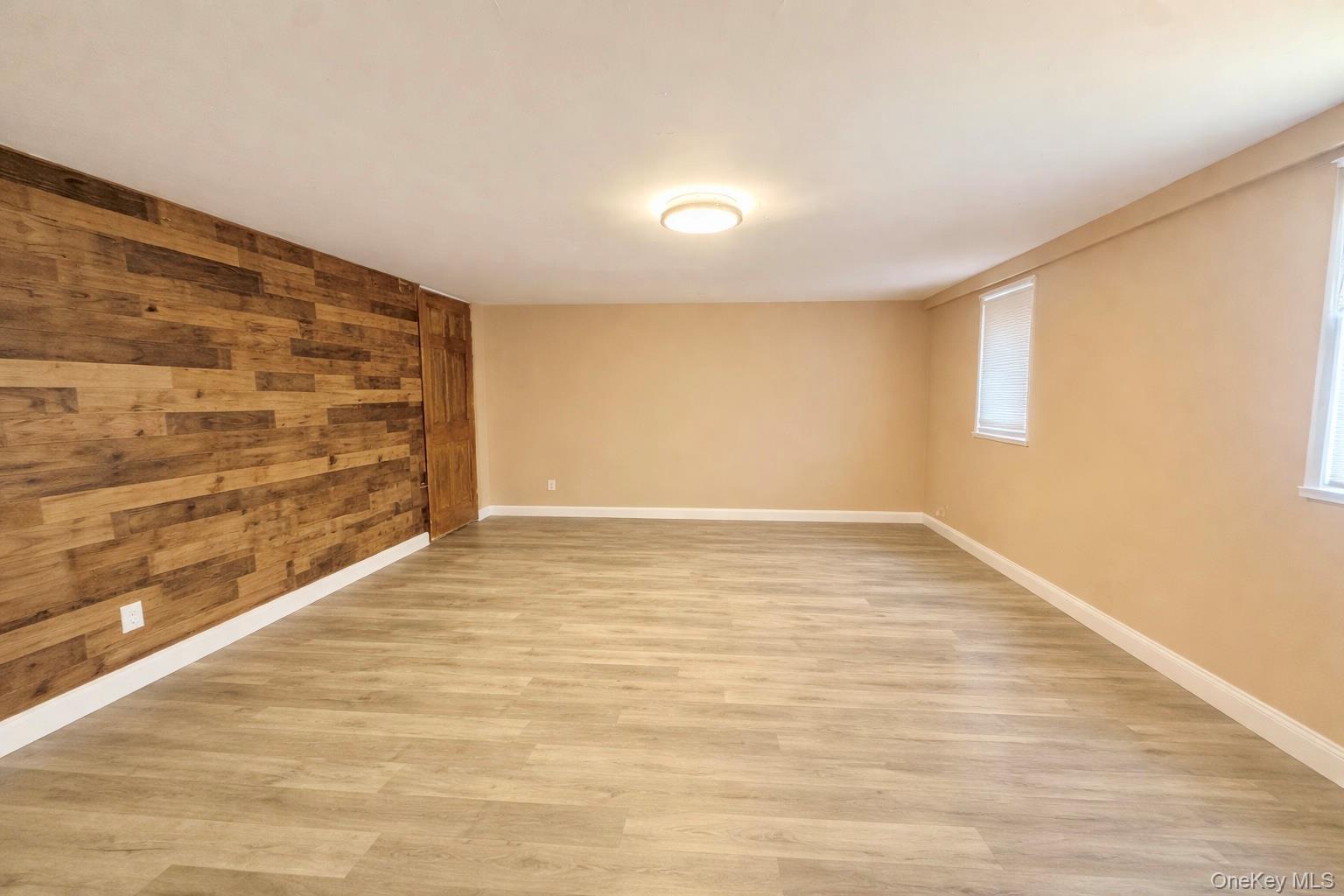 21 Center Street – For Sale photo 4