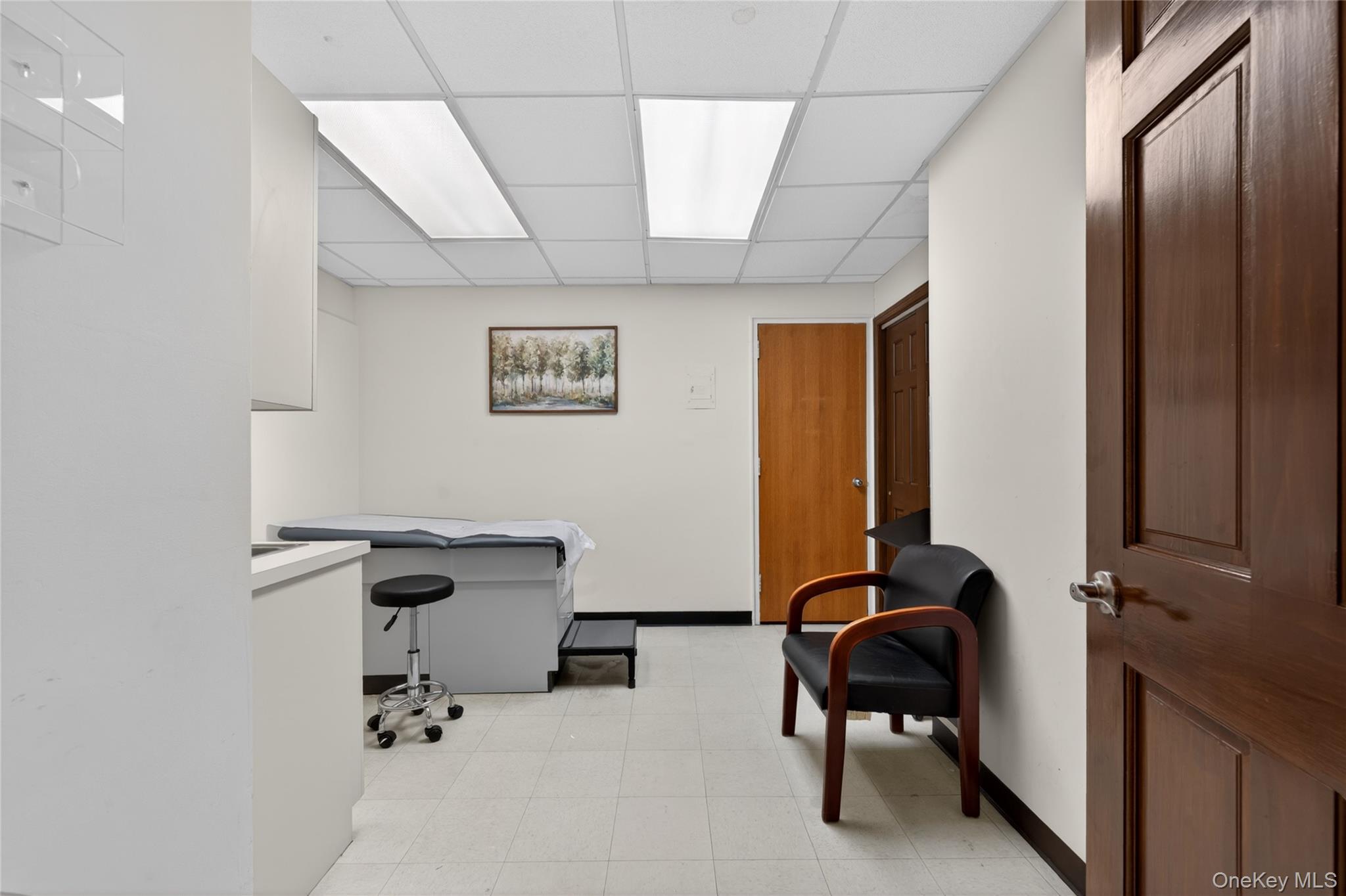 230 Hilton Avenue, Unit STE 105 photo 12