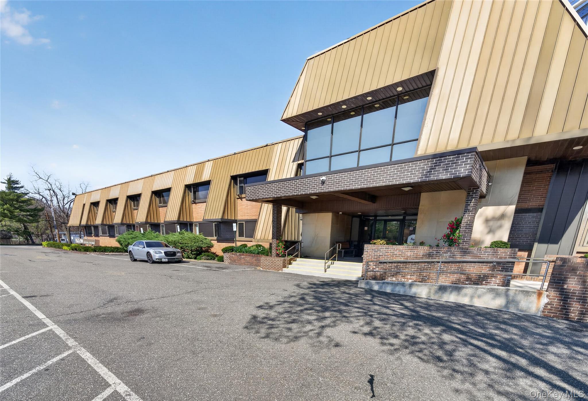 230 Hilton Avenue, Unit STE 105