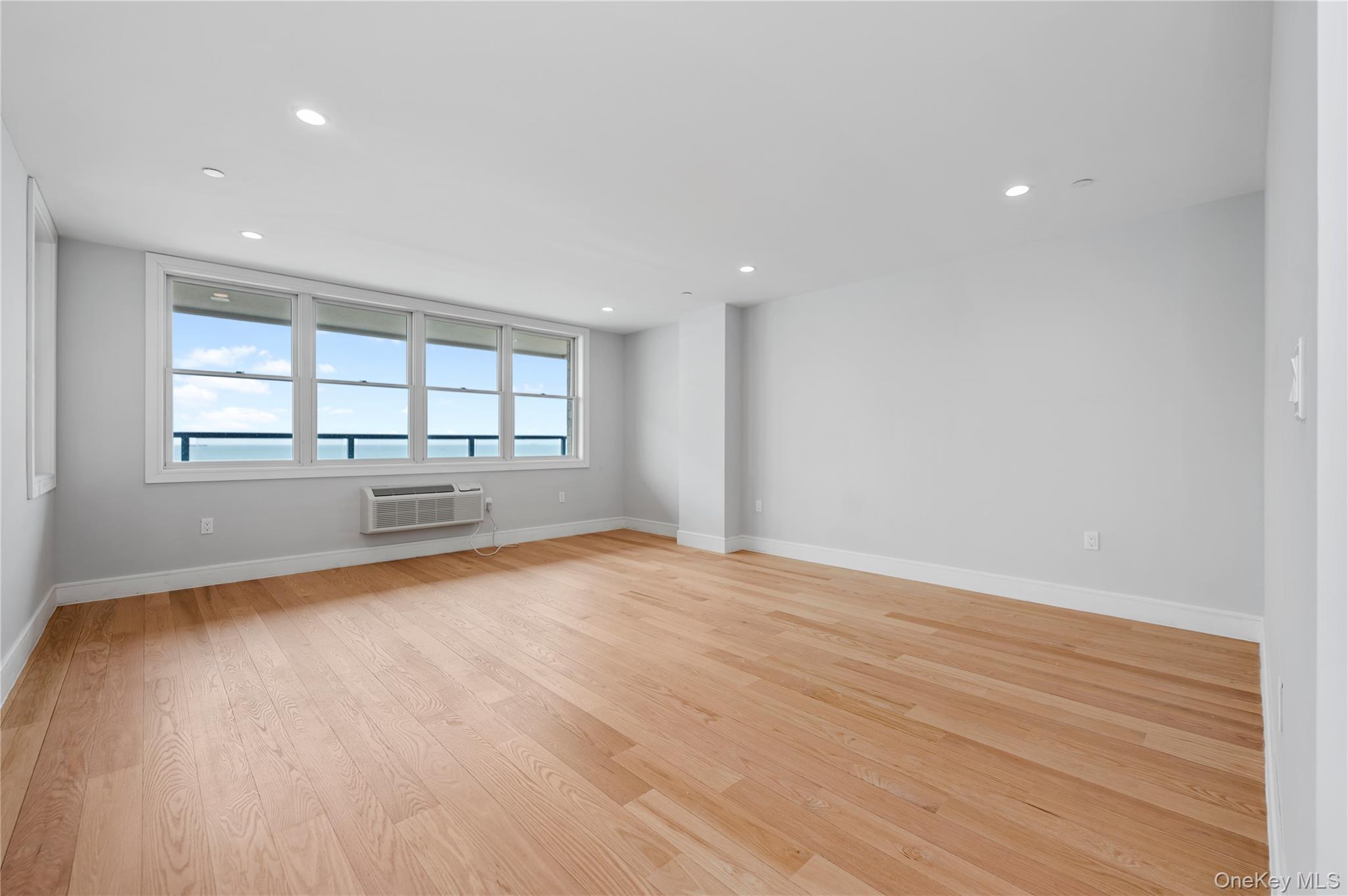 50 W Broadway, Unit 1001 photo 37