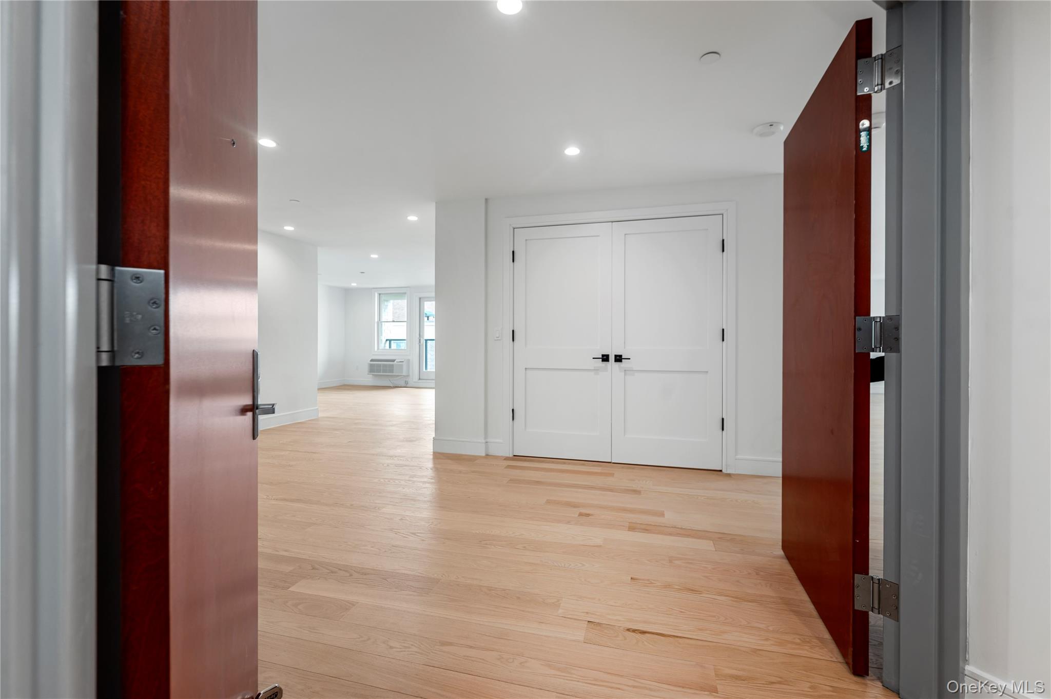 50 W Broadway, Unit 1001 photo 12
