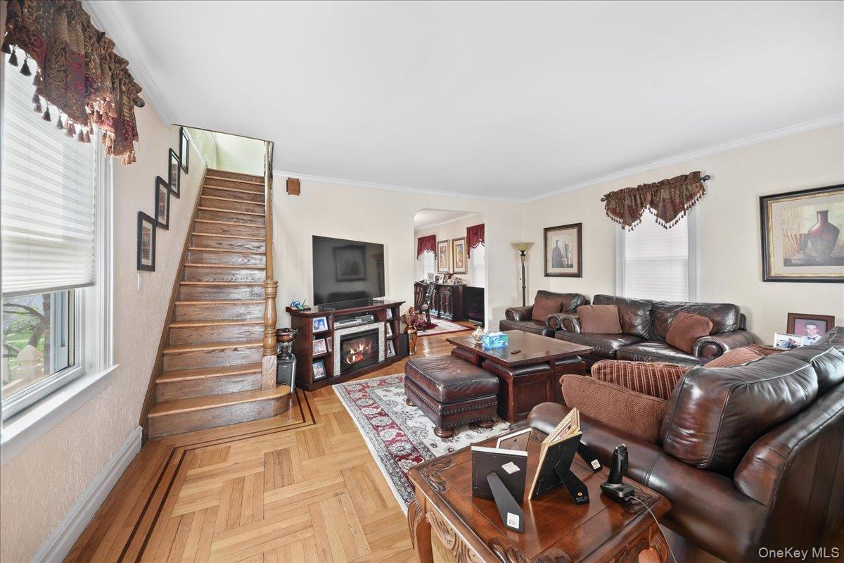 2445 Yates Avenue – For Sale photo 23