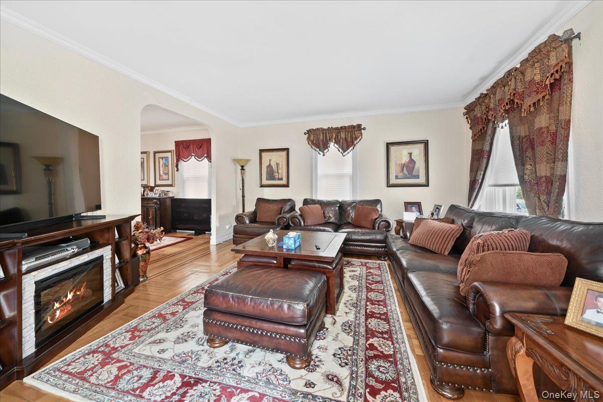 2445 Yates Avenue – For Sale photo 24