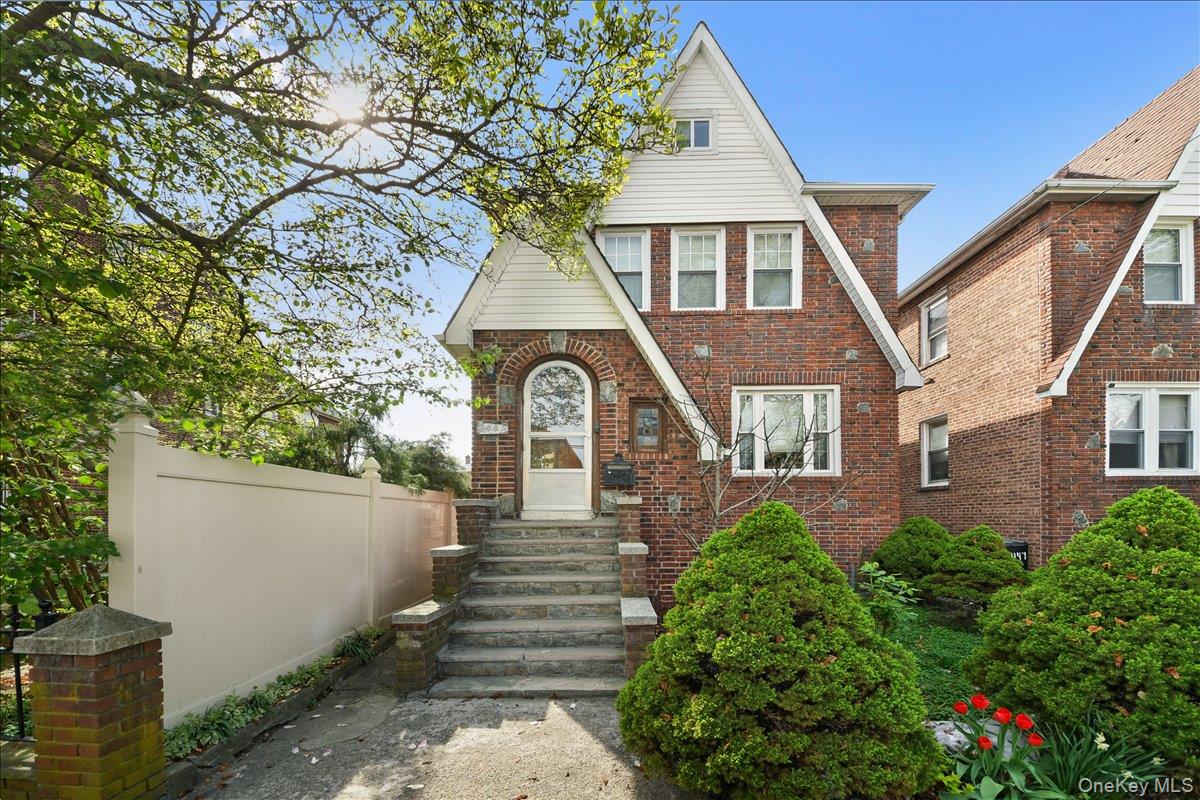 2445 Yates Avenue – For Sale
