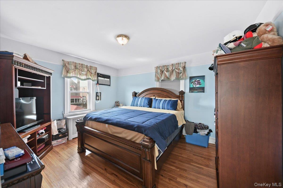 2445 Yates Avenue – For Sale photo 9