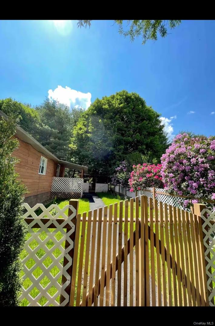 68 Oxford Circle – For Sale photo 2