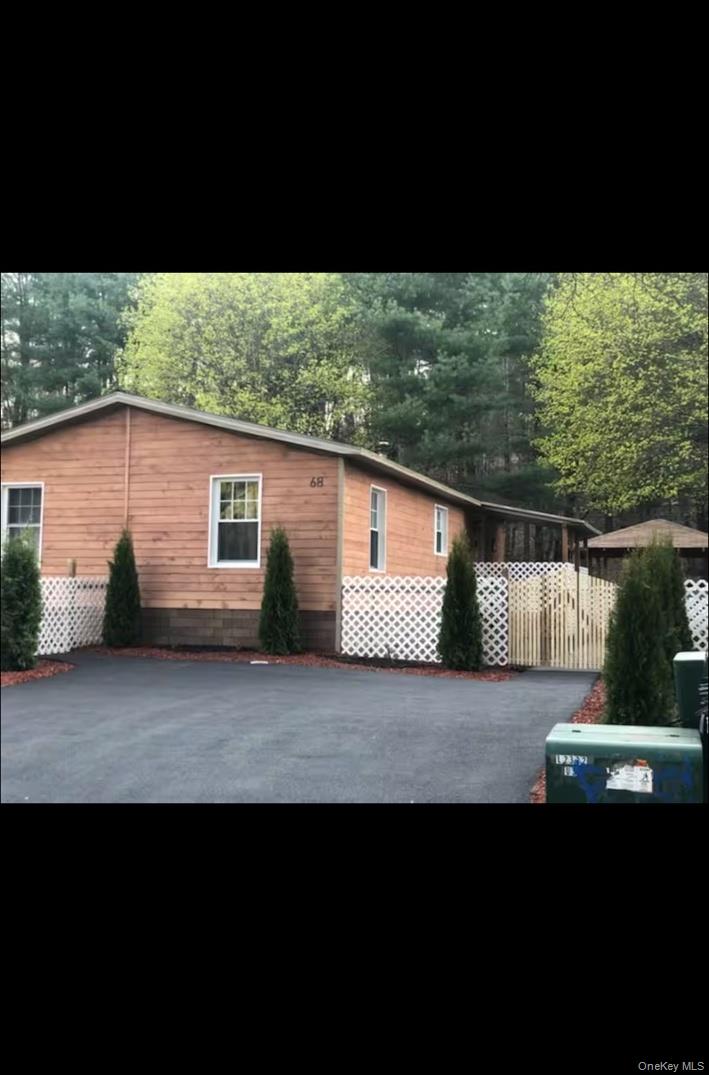 68 Oxford Circle – For Sale