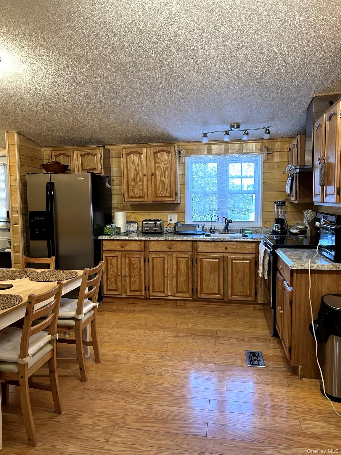 68 Oxford Circle – For Sale photo 6