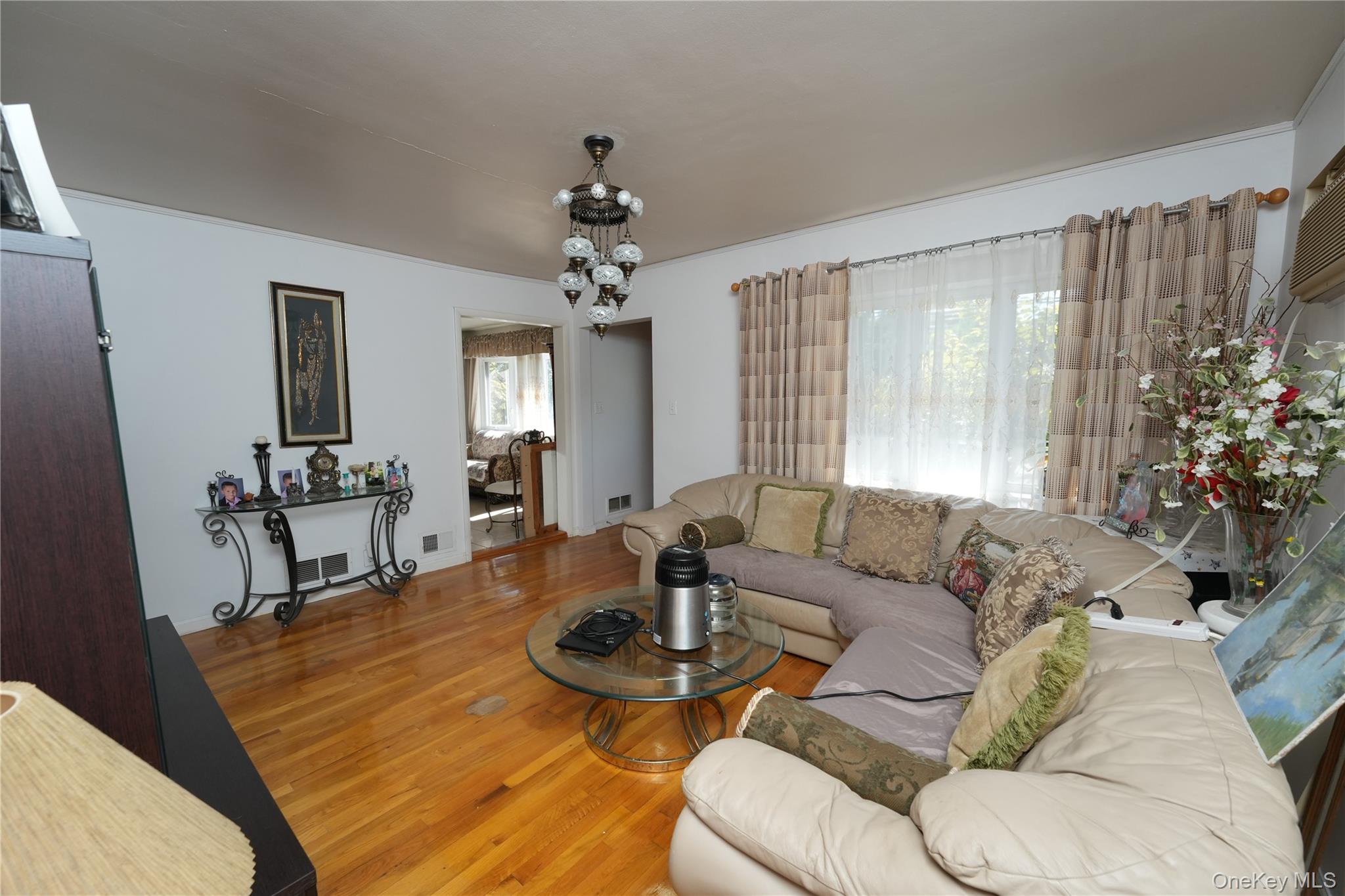 368 Merrifield Avenue – For Sale photo 3