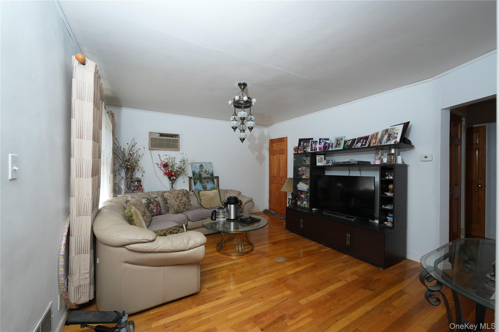 368 Merrifield Avenue – For Sale photo 2