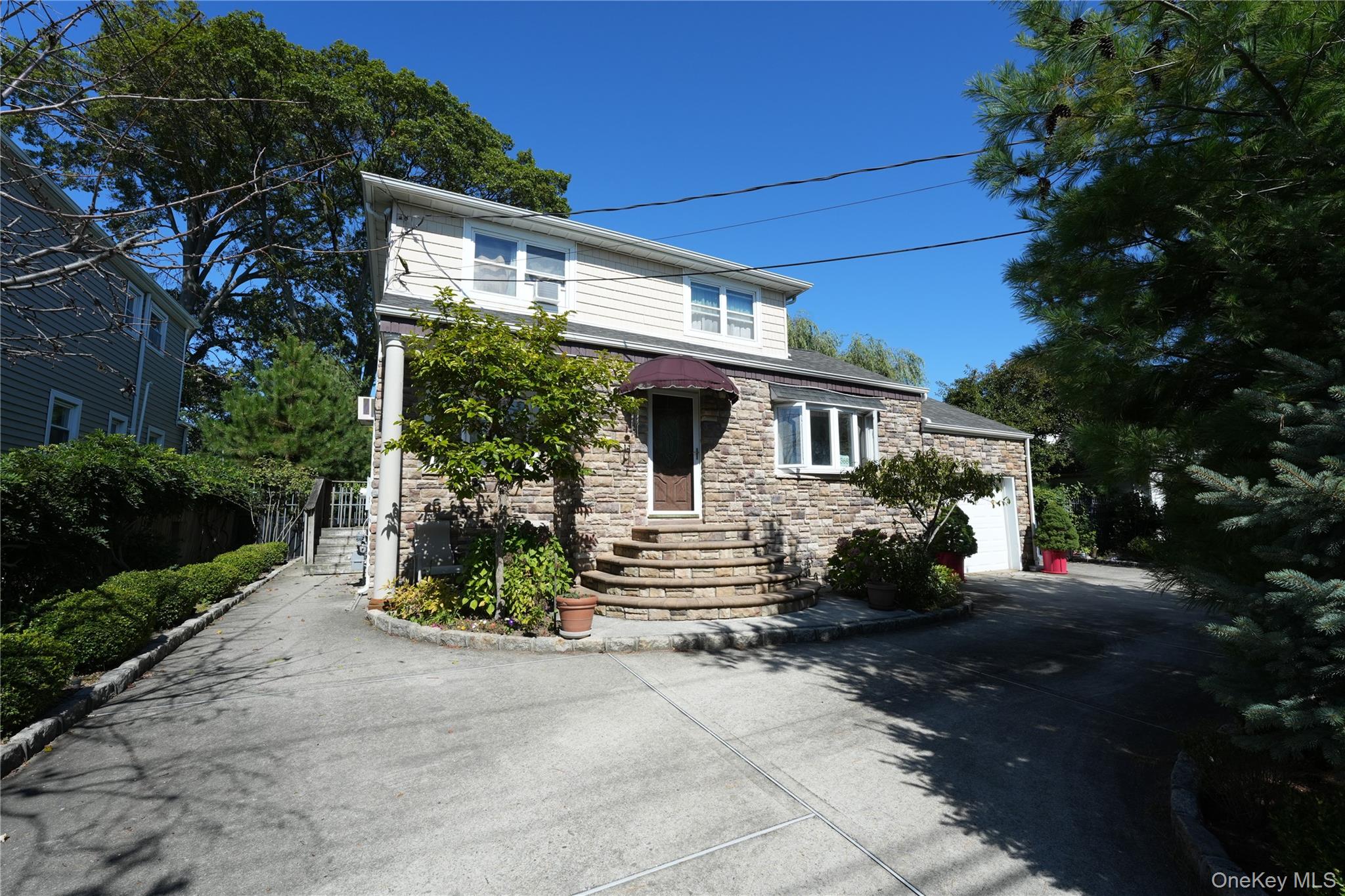 368 Merrifield Avenue – For Sale photo 24