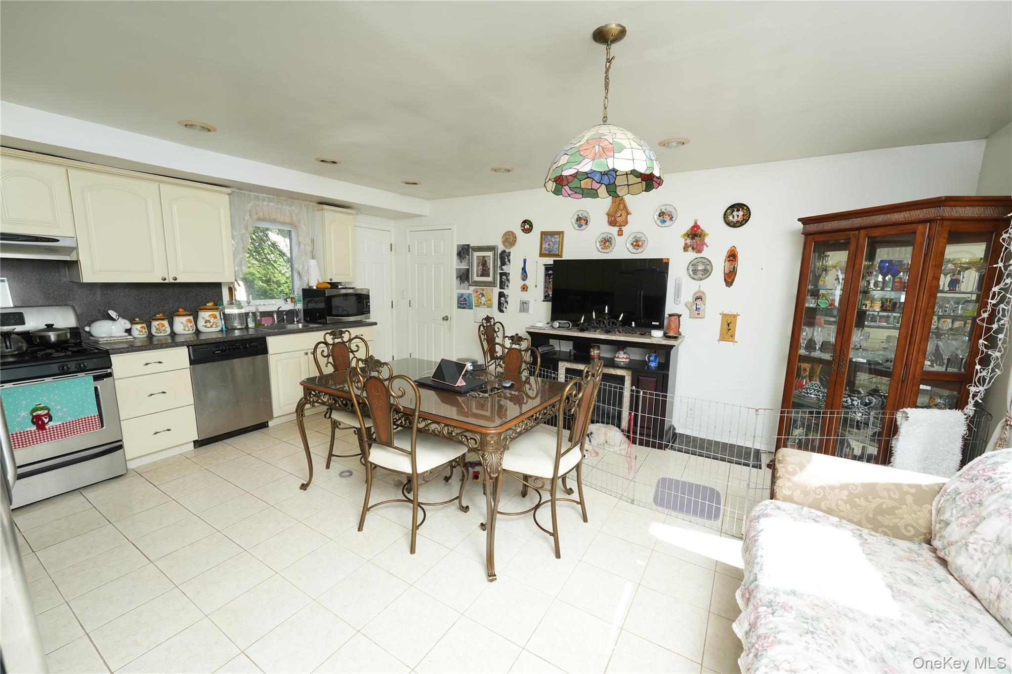 368 Merrifield Avenue – For Sale photo 8