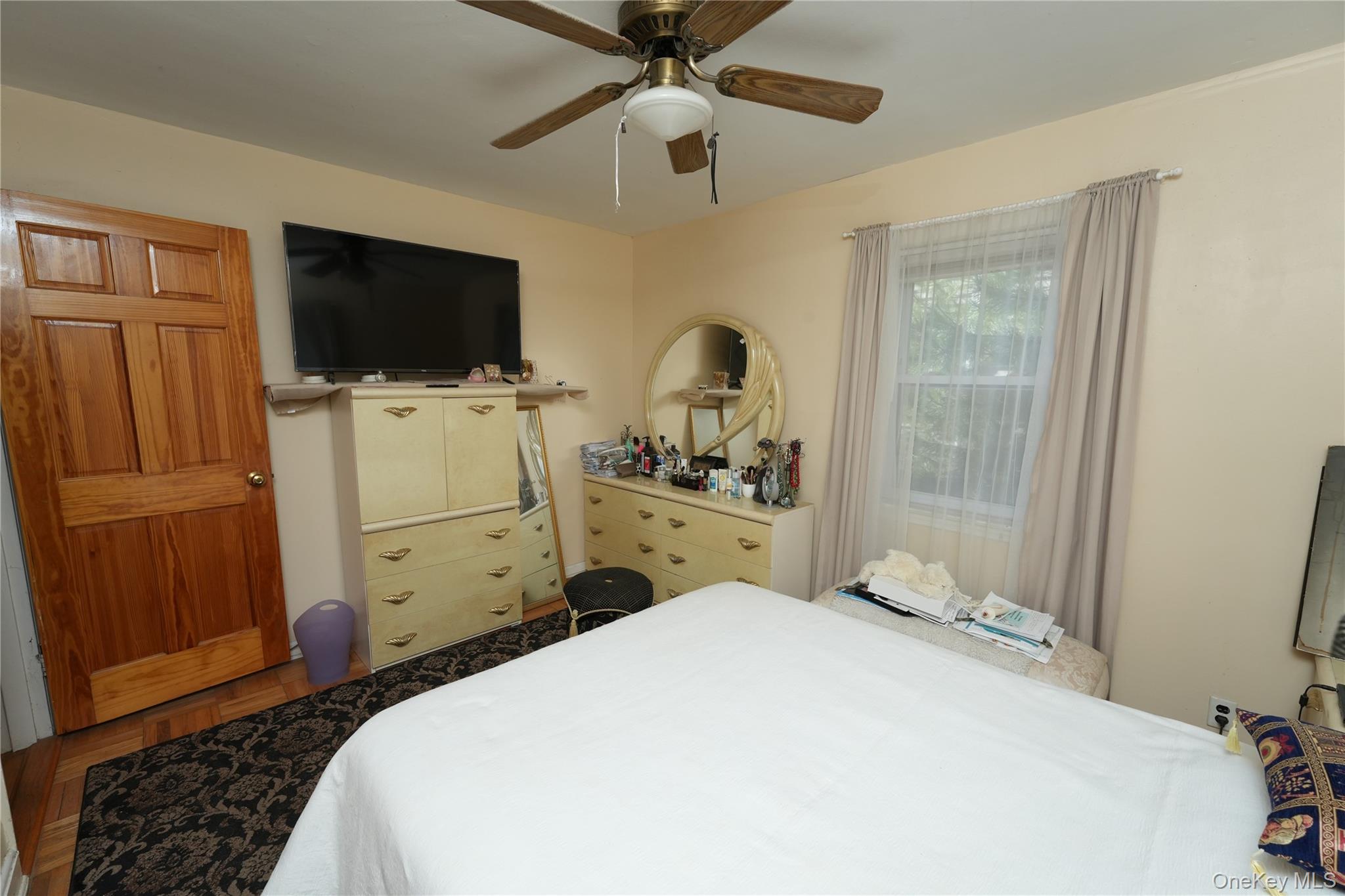 368 Merrifield Avenue – For Sale photo 4