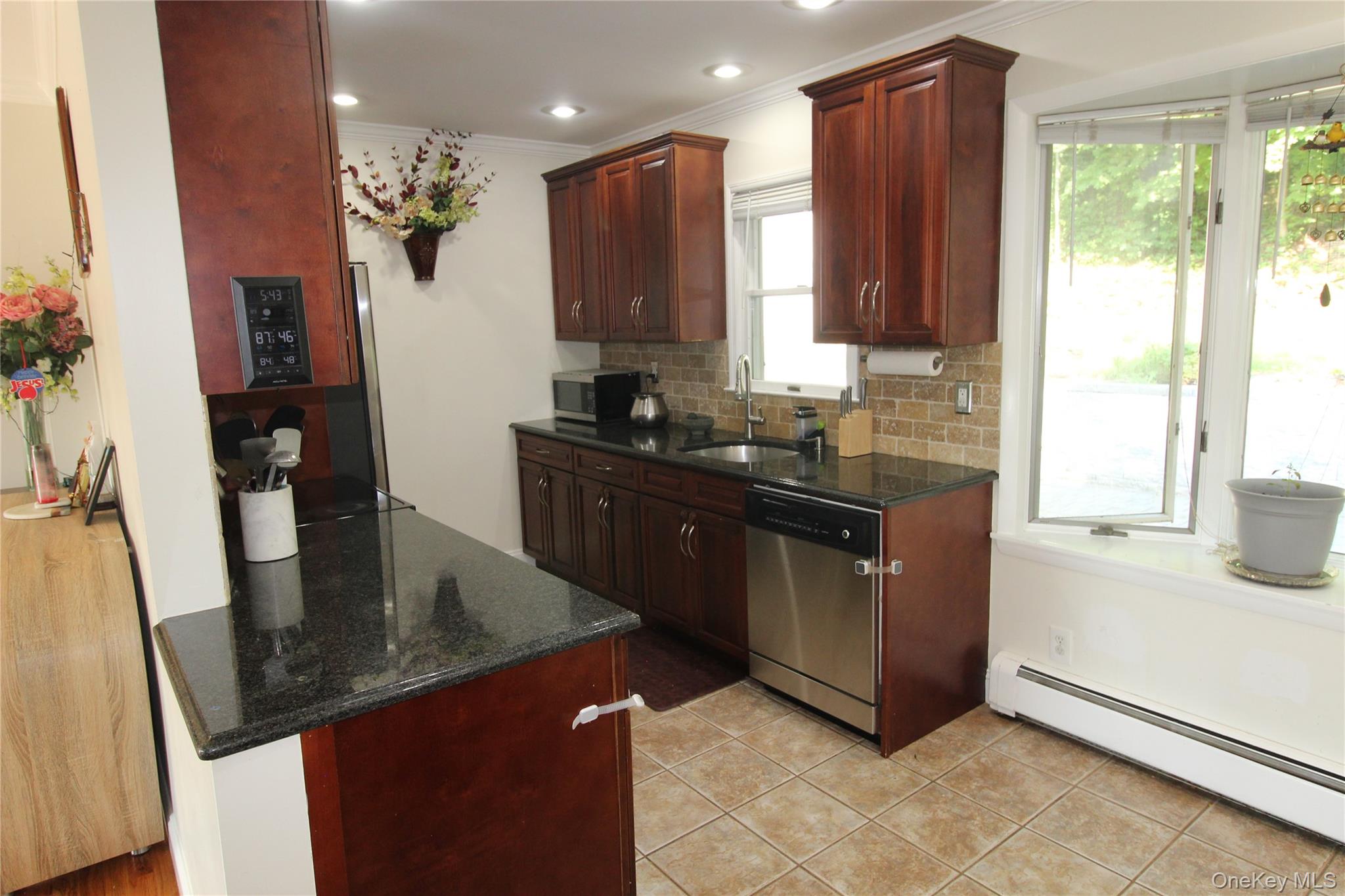650 Warren Avenue – For Sale photo 22