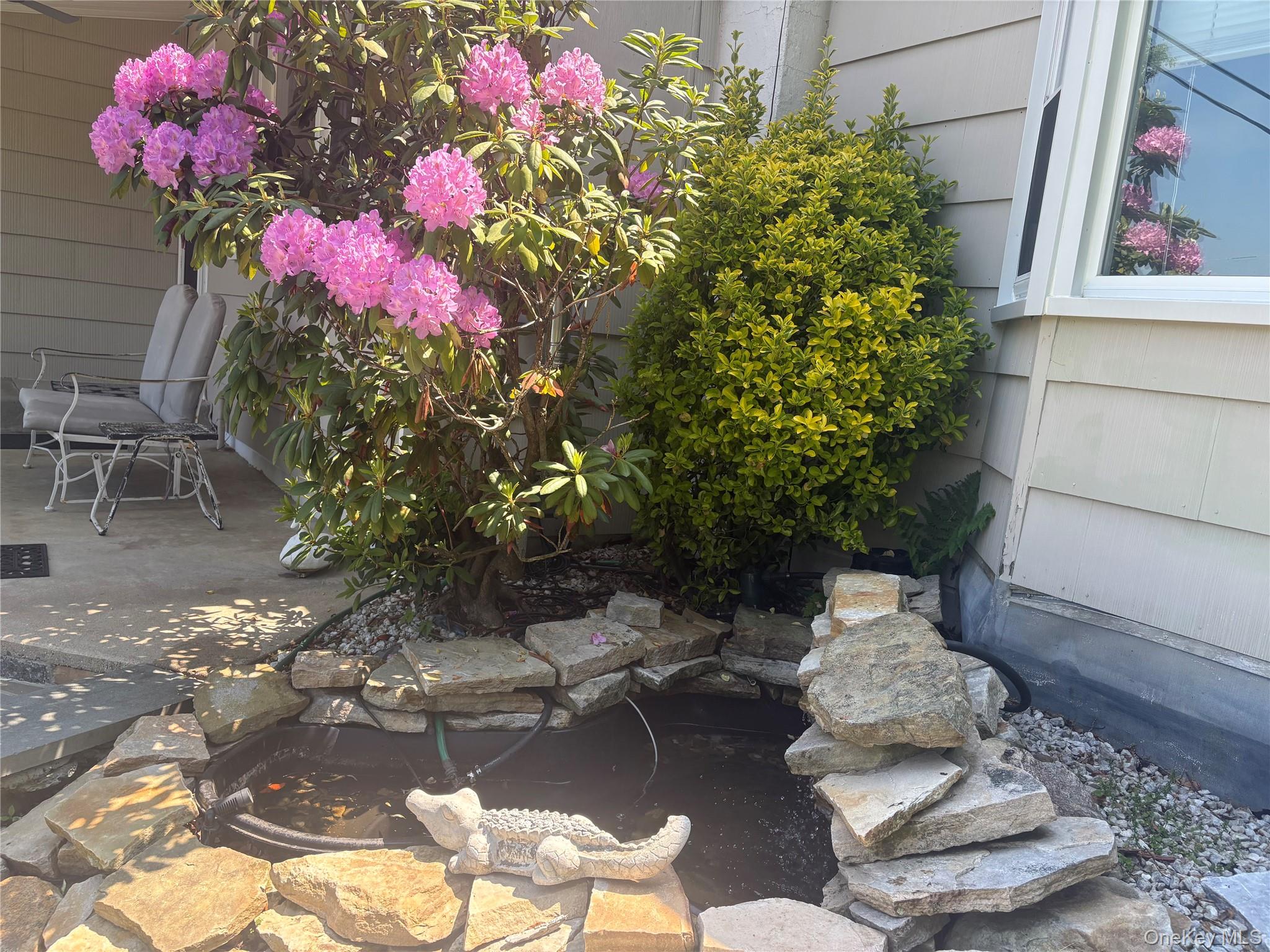 650 Warren Avenue – For Sale photo 2