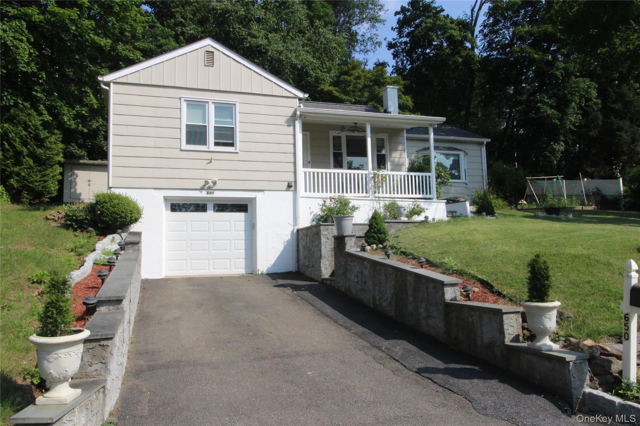 650 Warren Avenue – For Sale photo 17