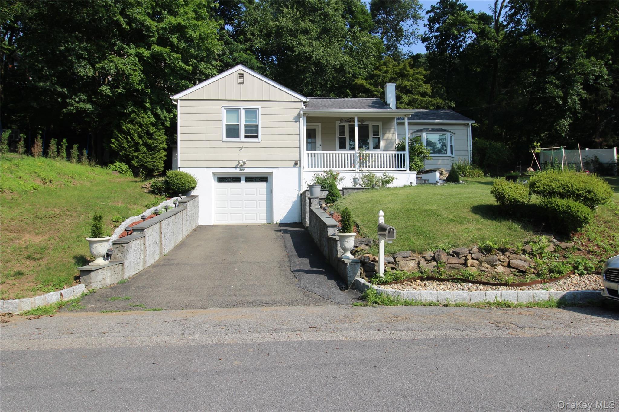 650 Warren Avenue – For Sale photo 18