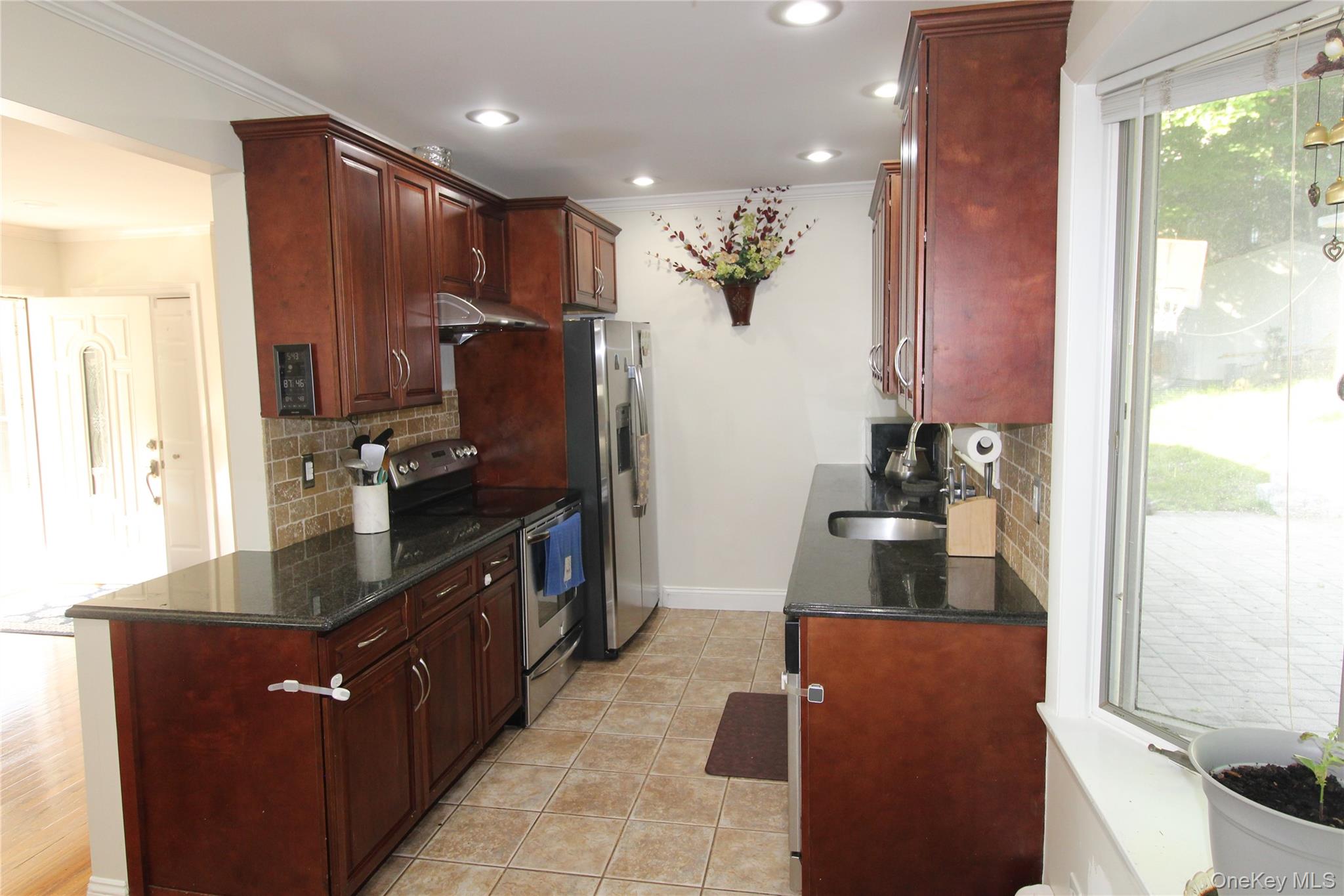 650 Warren Avenue – For Sale photo 23