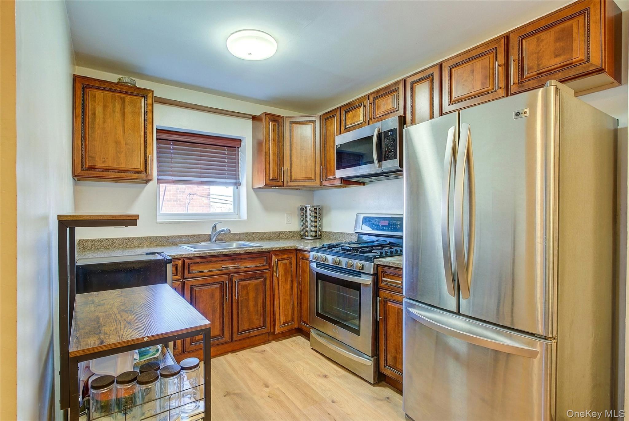215-10 99th Avenue – For Sale photo 7