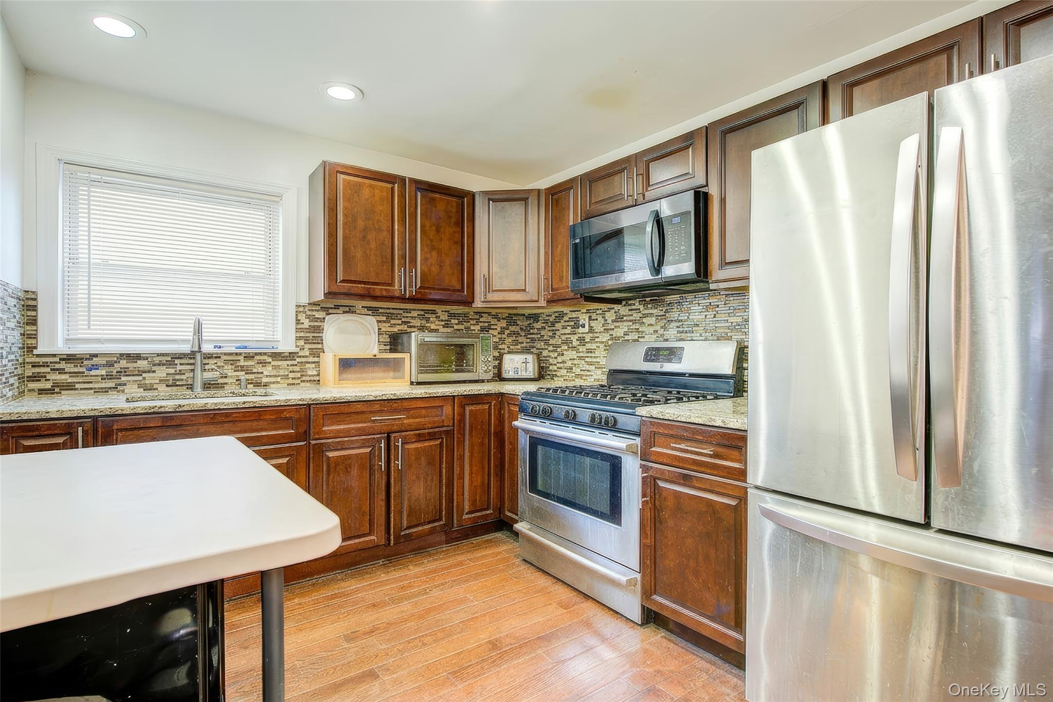 215-10 99th Avenue – For Sale photo 13