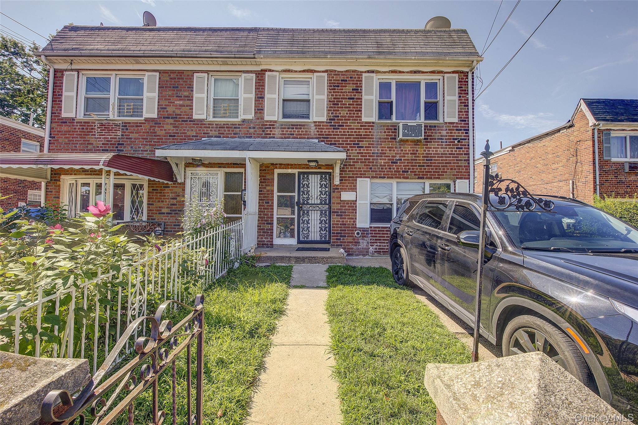 215-10 99th Avenue – For Sale
