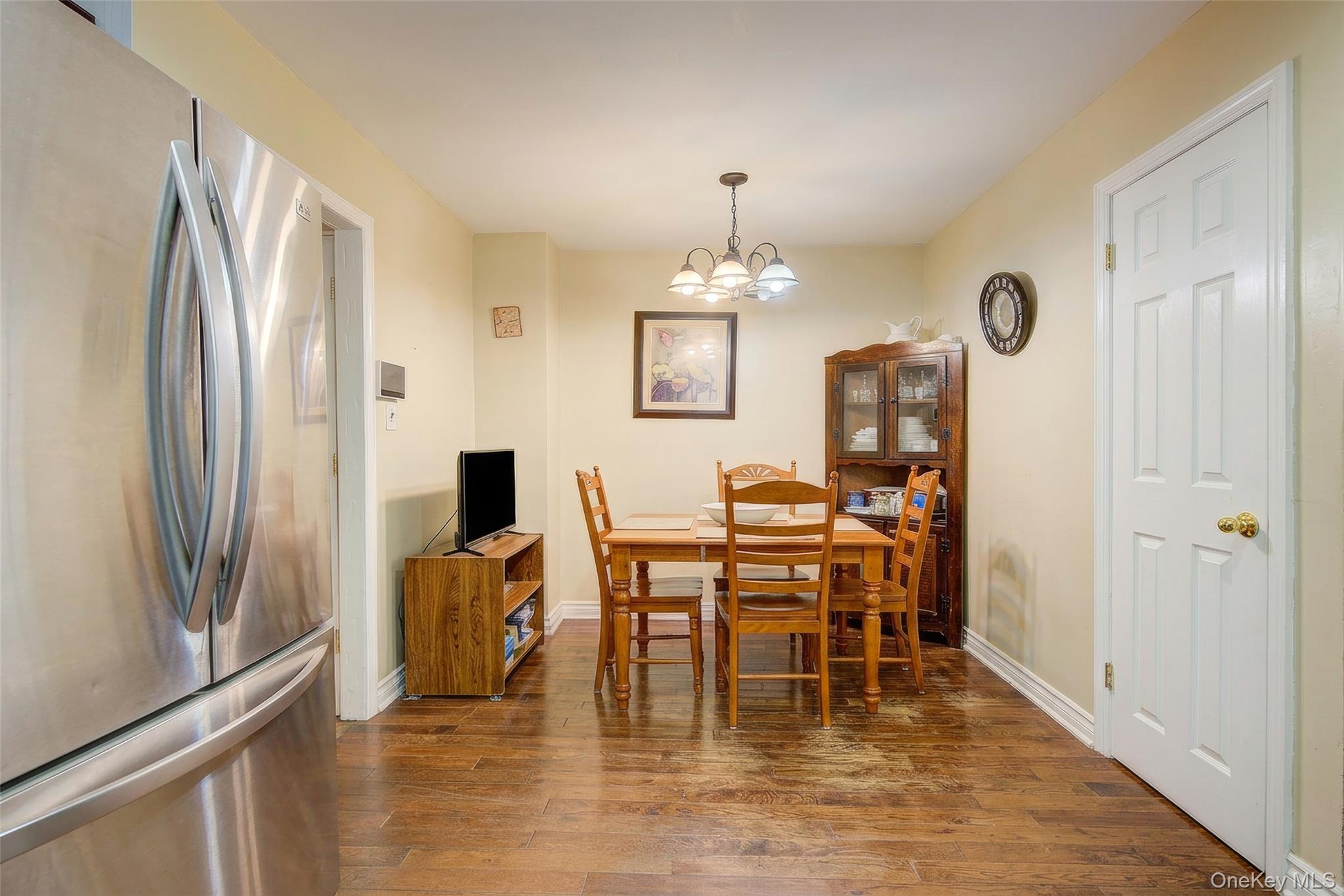215-10 99th Avenue – For Sale photo 9