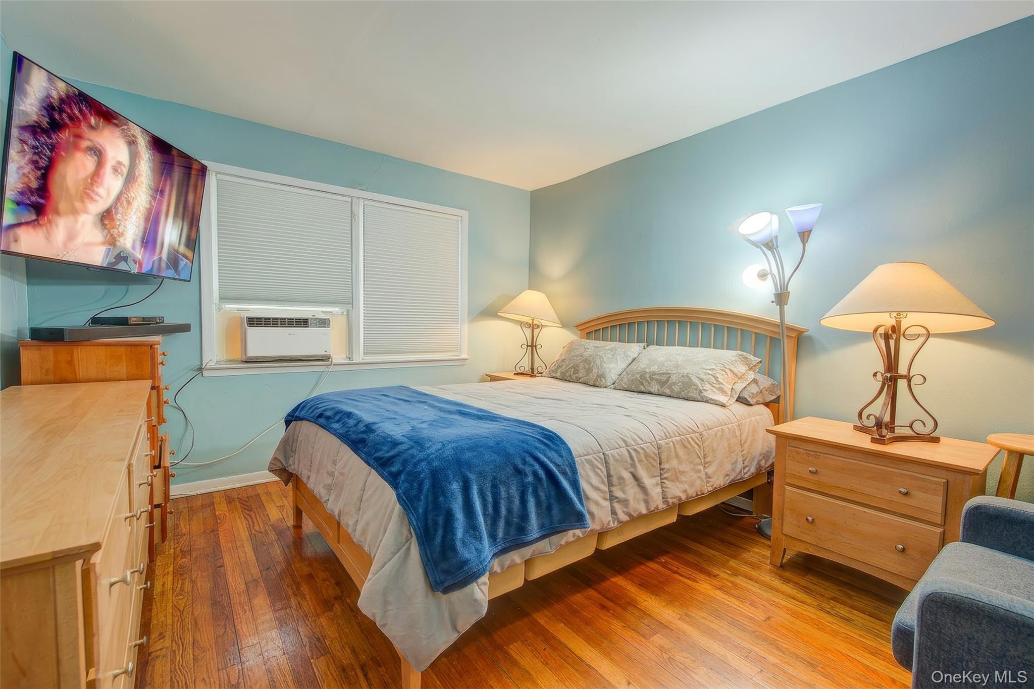 215-10 99th Avenue – For Sale photo 15