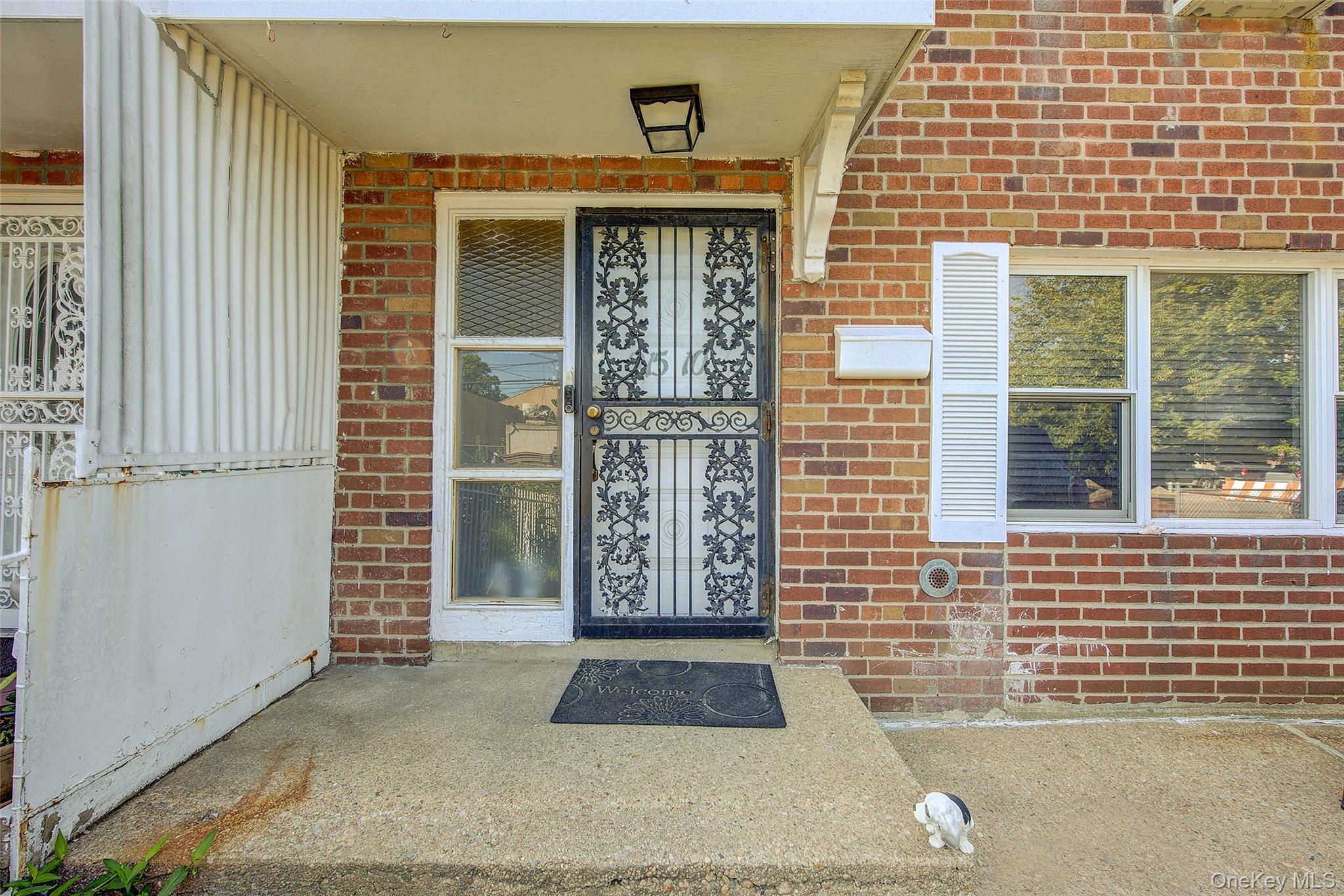 215-10 99th Avenue – For Sale photo 2