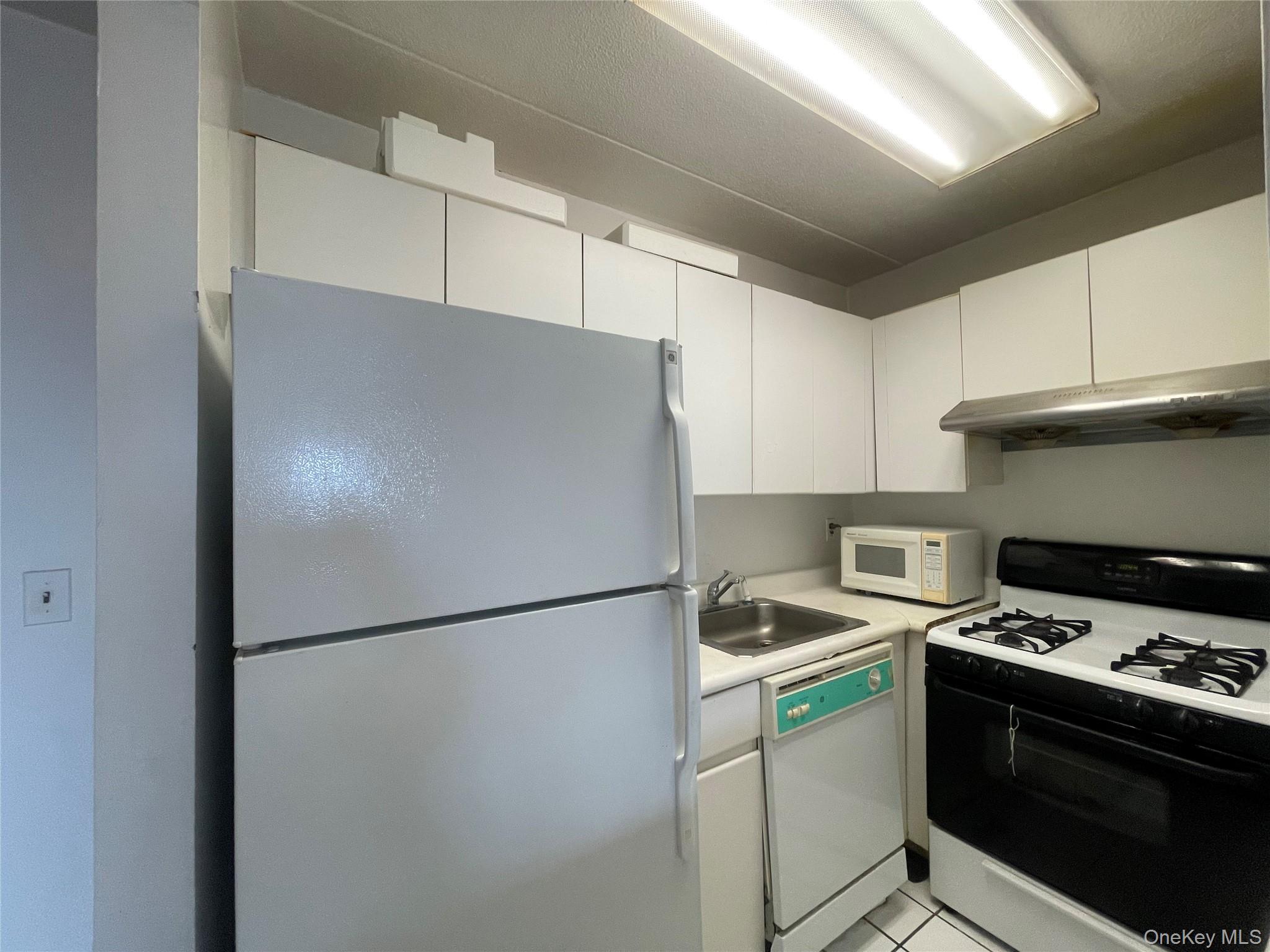 97-12 63rd Drive, Unit 8B photo 7