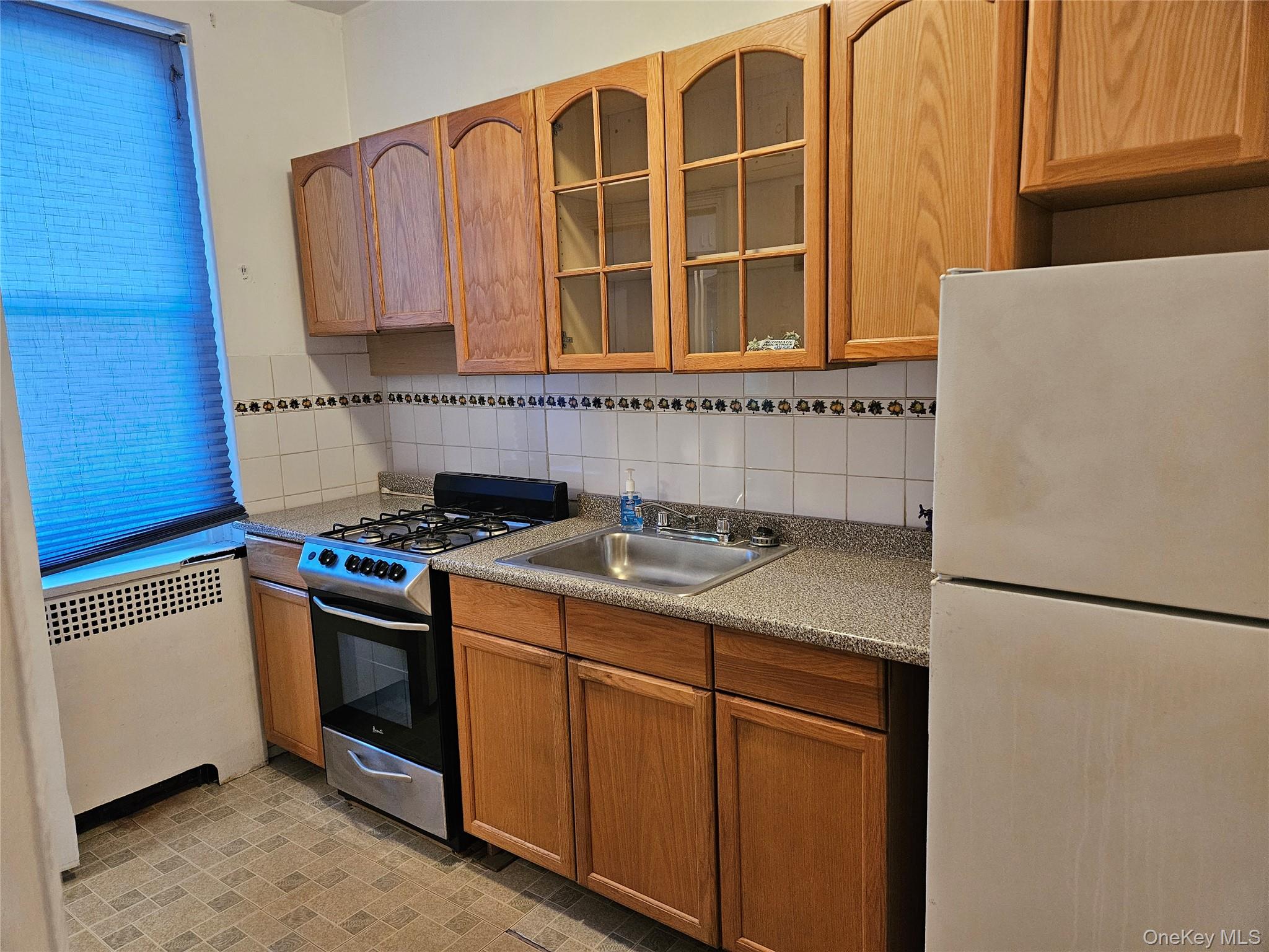 72-15 37th Avenue, Unit 3H photo 9