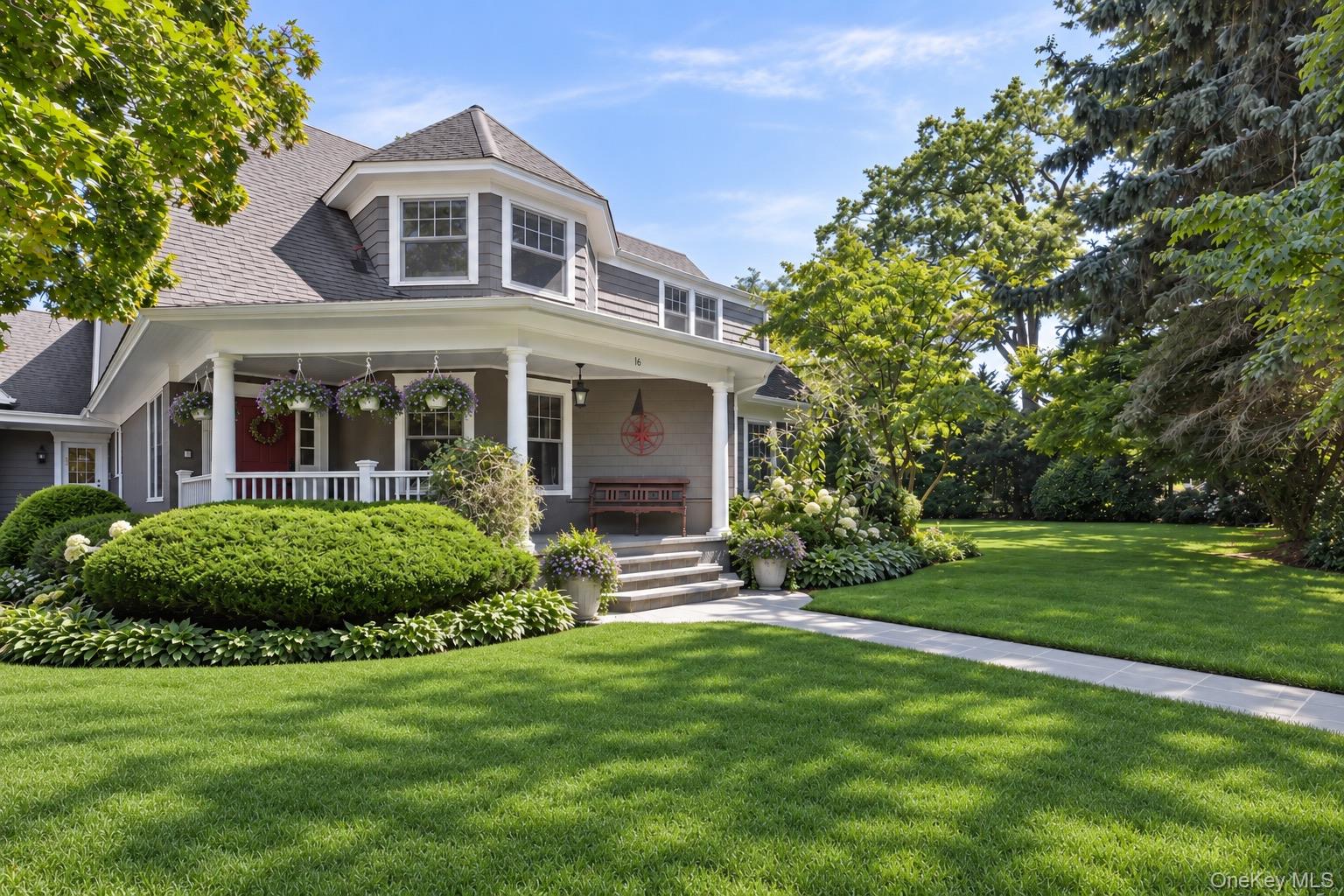 16 Middle Drive – For Sale