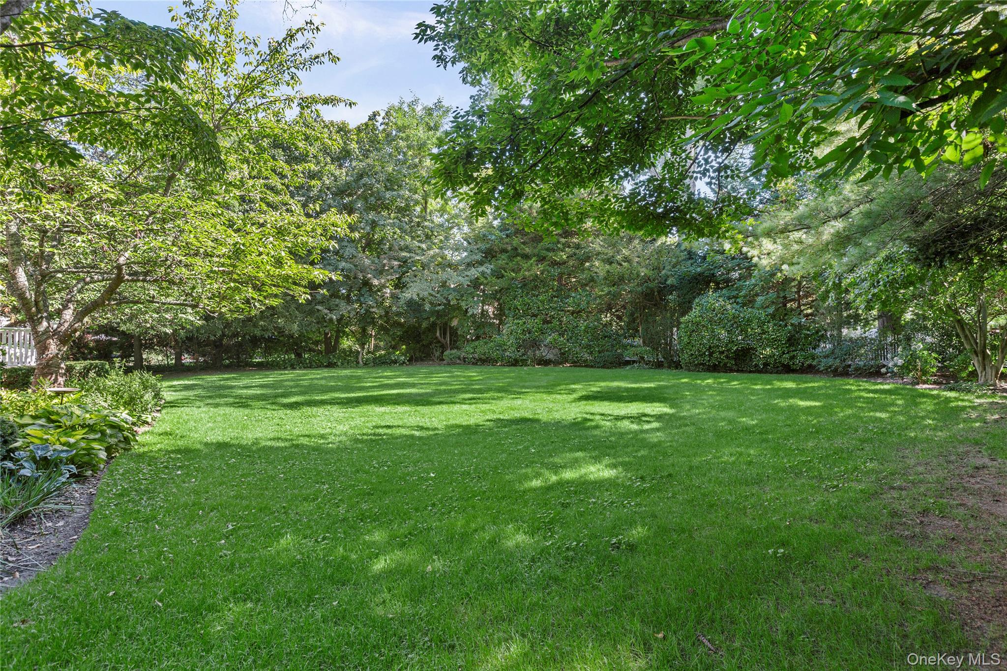 16 Middle Drive – For Sale photo 13