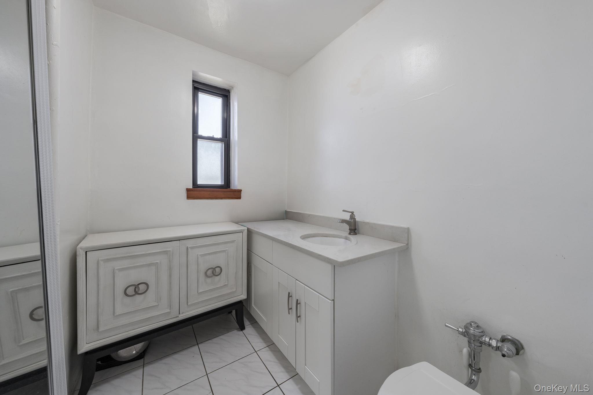143-50 Hoover Avenue, Unit 306 photo 17
